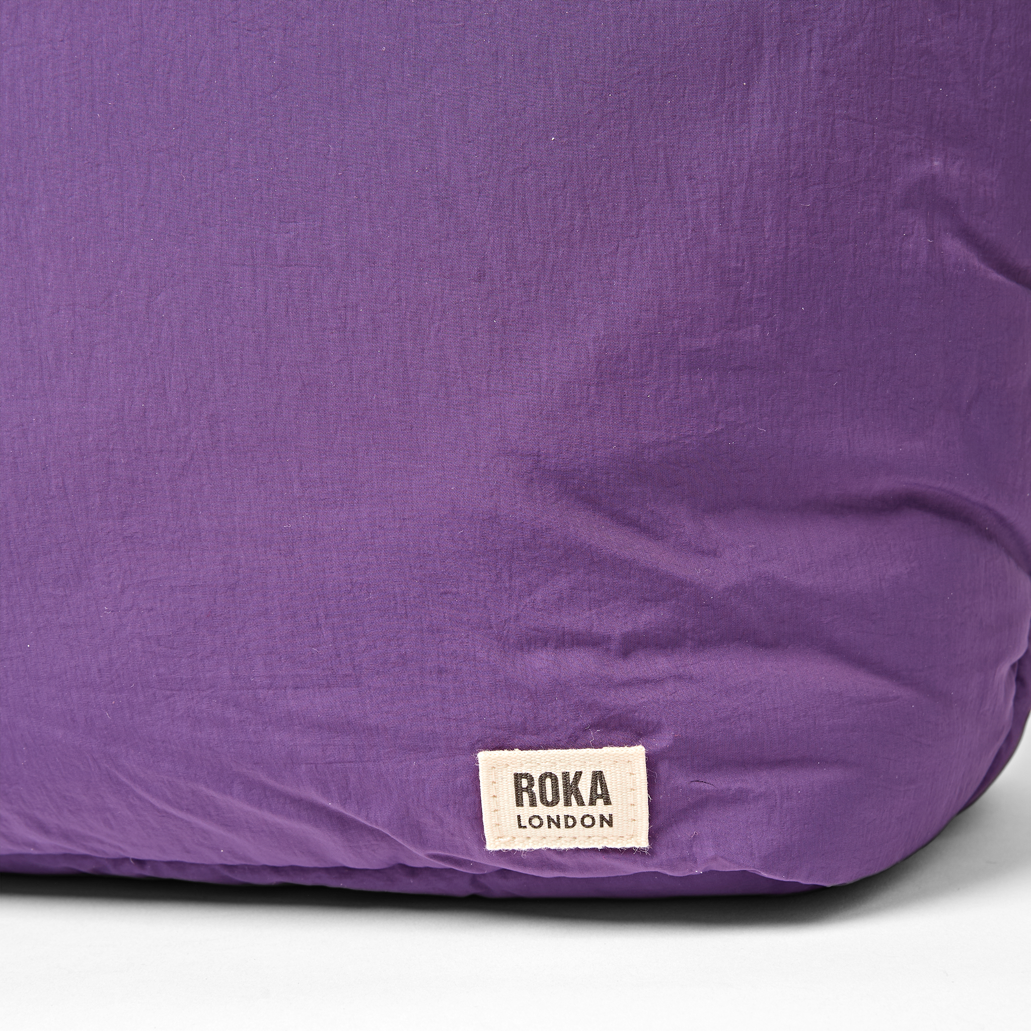 Roka London Oxford skulderveske Gothic Grape medium 24,3 liter