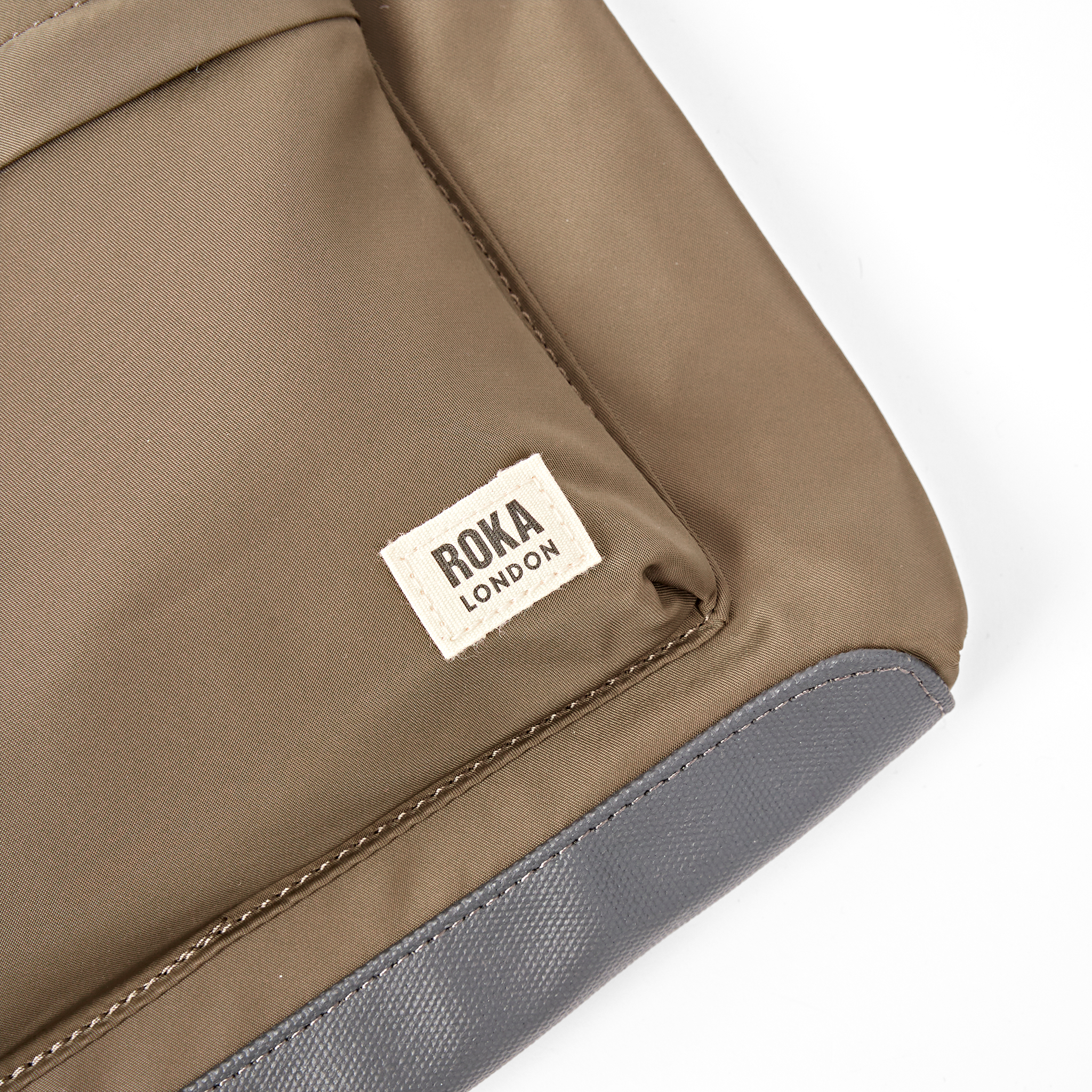 Roka London Kennington skulderveske Army 2,7 liter nylon