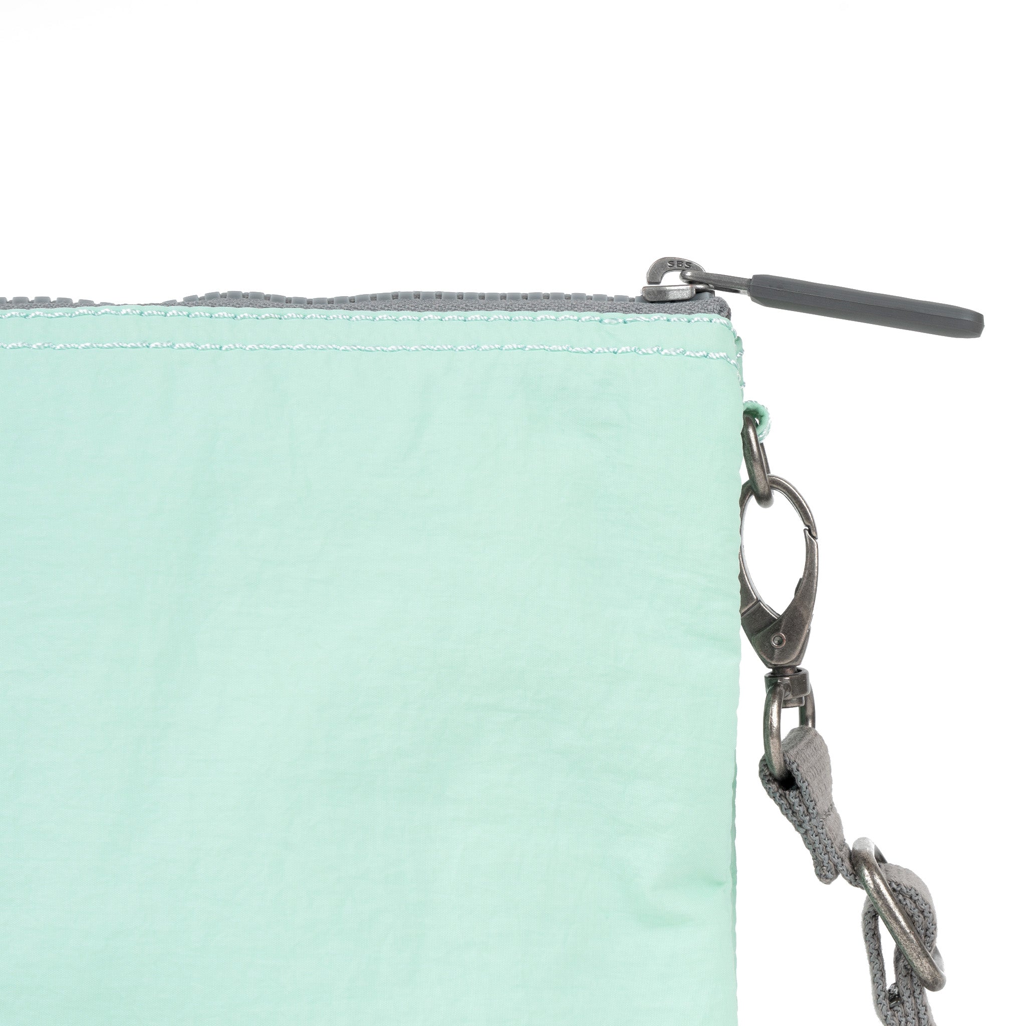 Roka London Carnaby XL crossbody lommebok mint 0,5 l