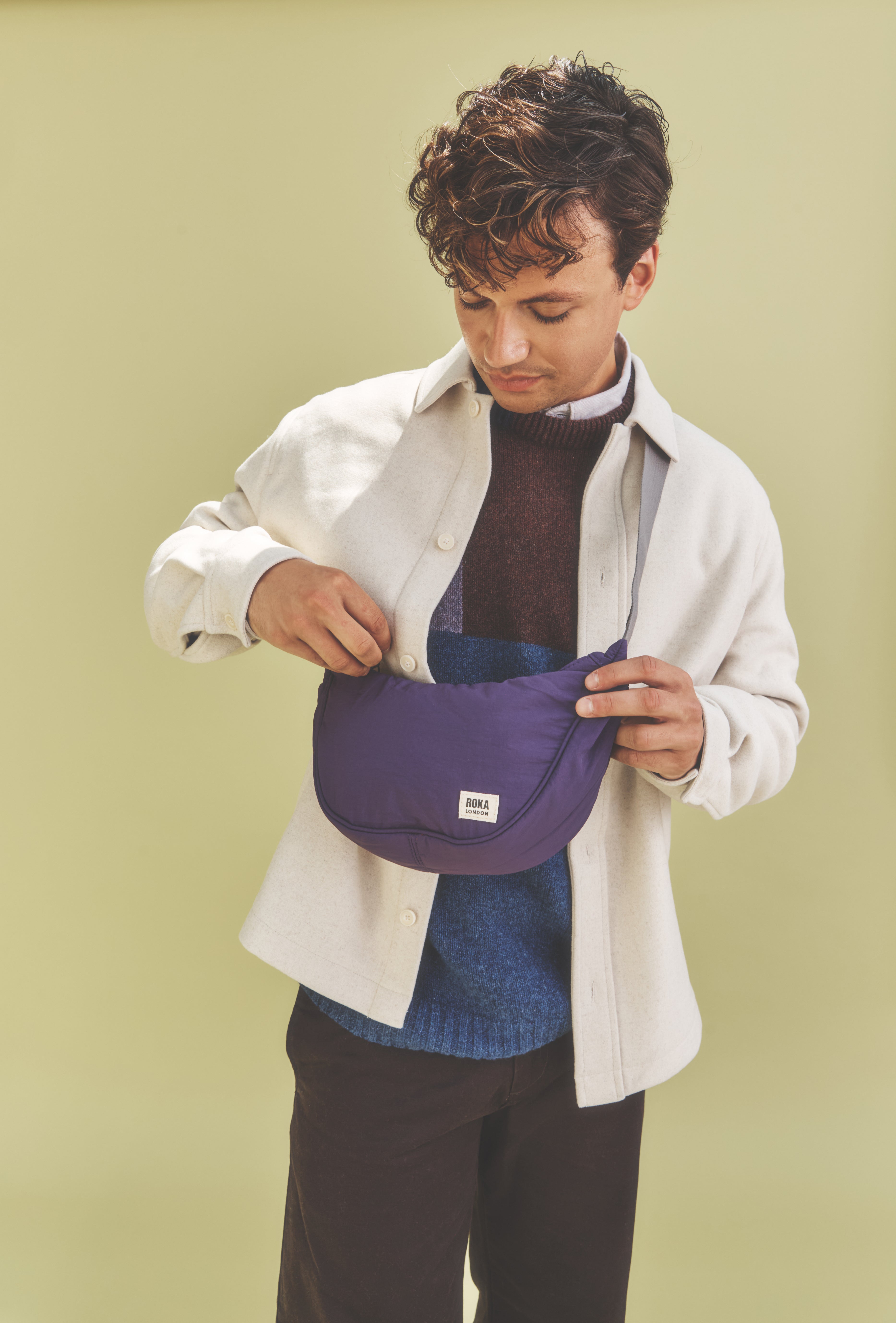 Roka London Farringdon crossbody Gothic Grape small vattert