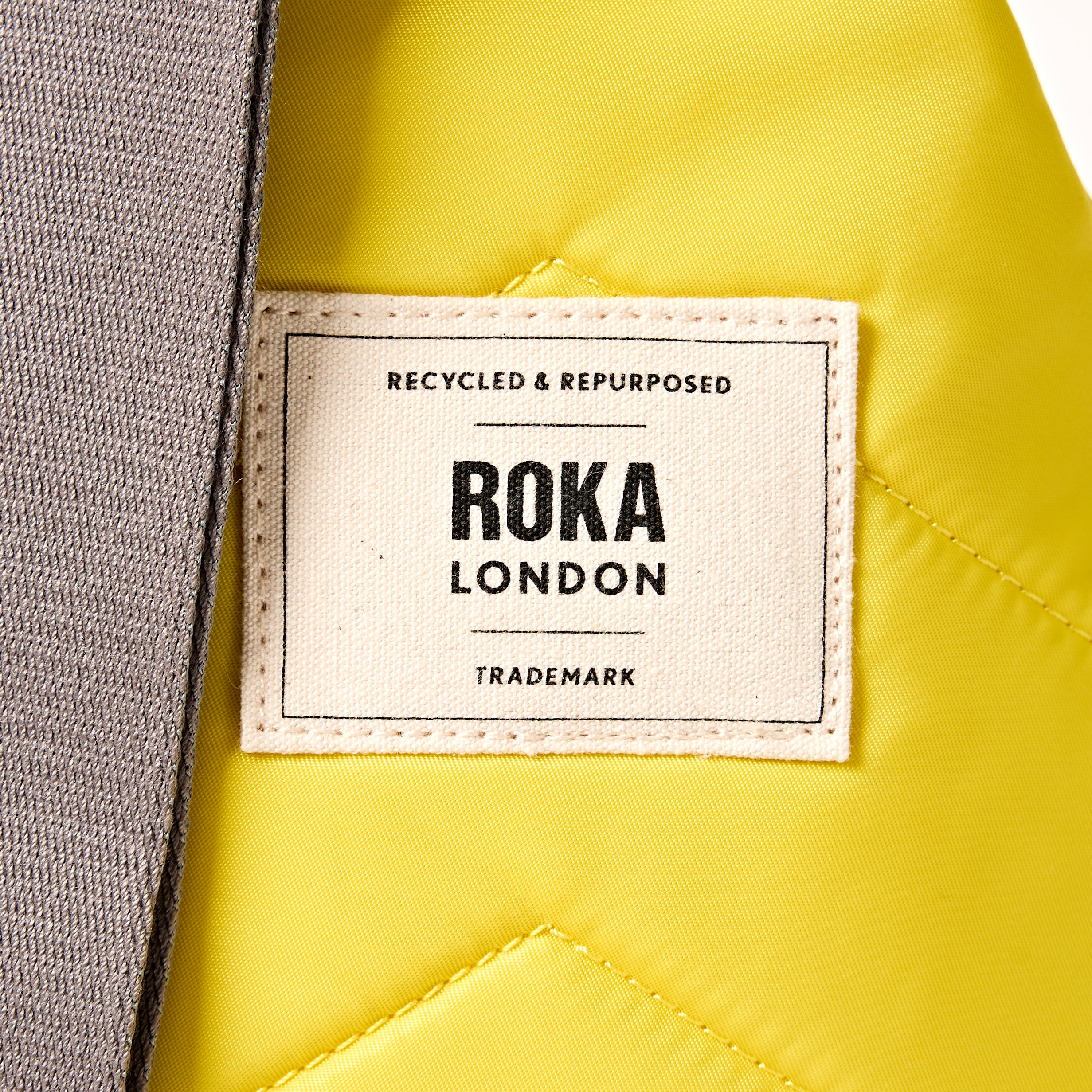 Roka London Willesden slingbag large 5 liter passion fruit