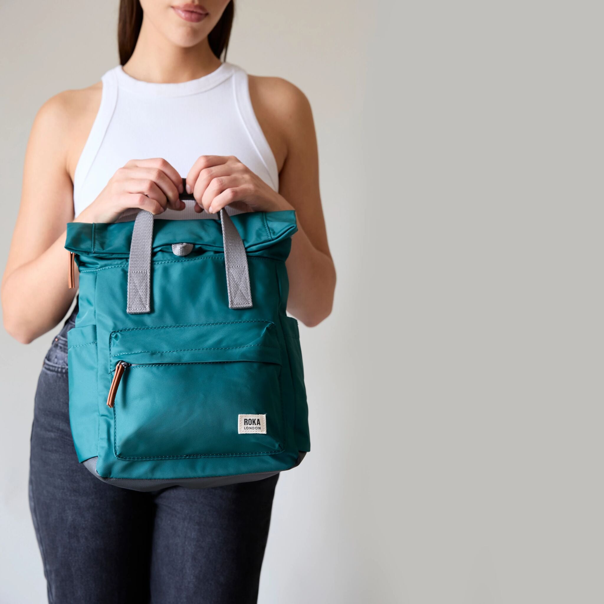 Roka London Canfield Roll Top ryggsekk Graphite Medium vanntett