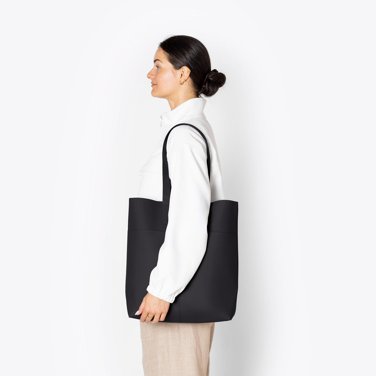Ucon Acrobatics Noah totebag Black lett