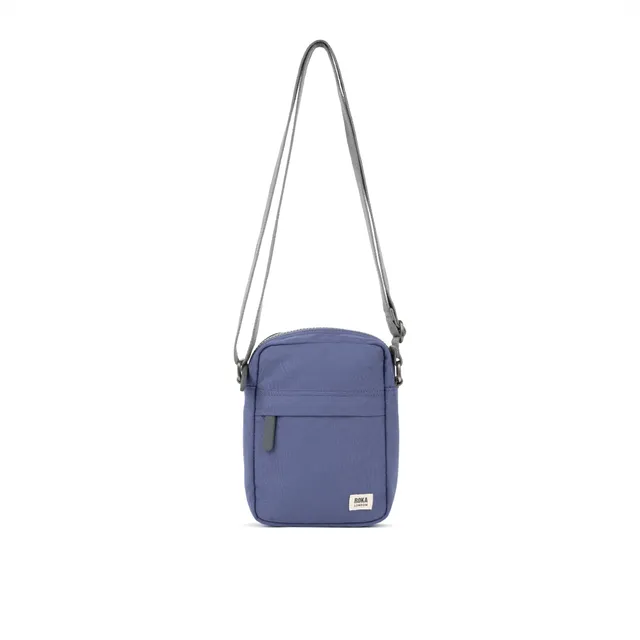 Roka London Bond crossbody-veske small 1,5 liter future dusk