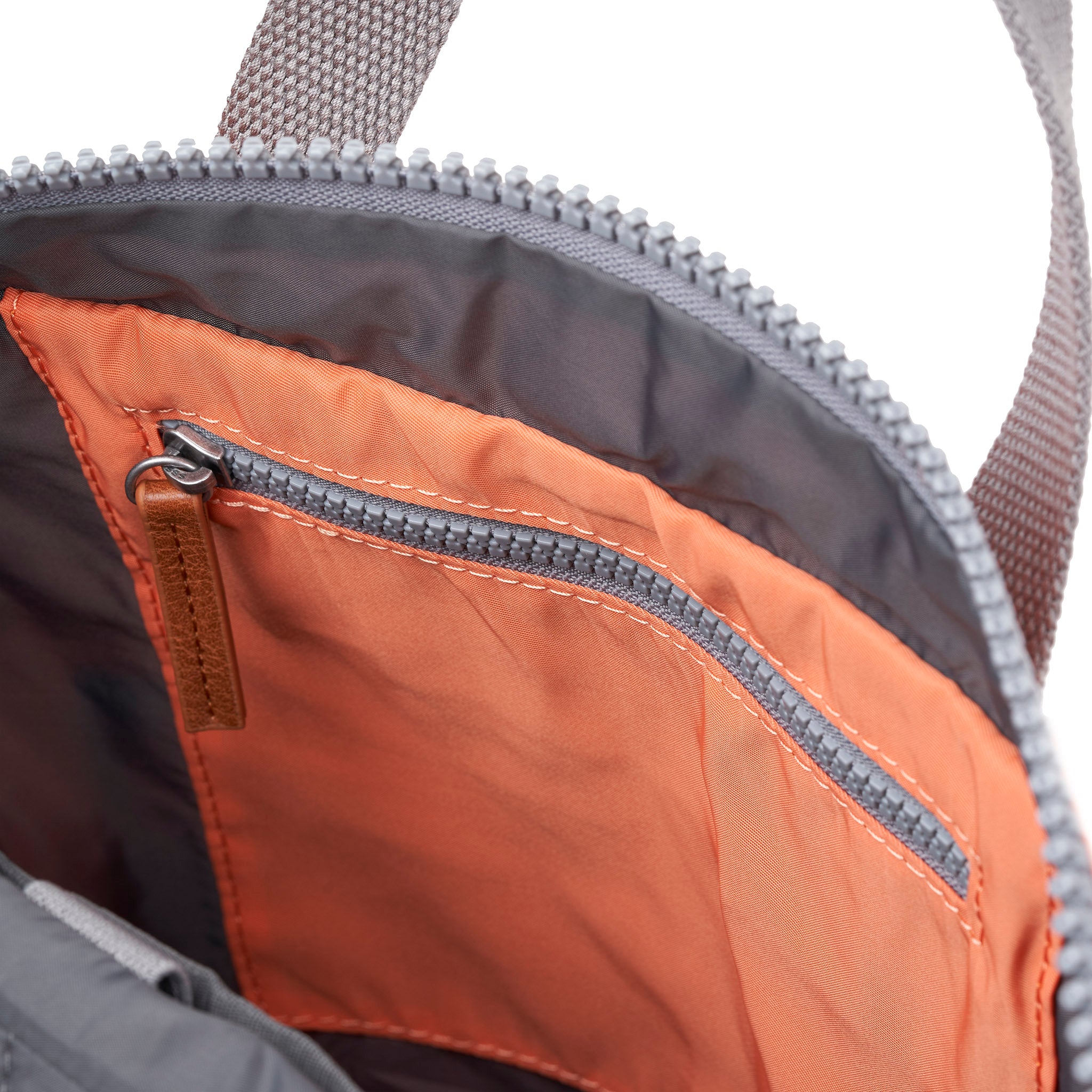 Roka London Canfield Small ryggsekk 9,8 liter rulltopp