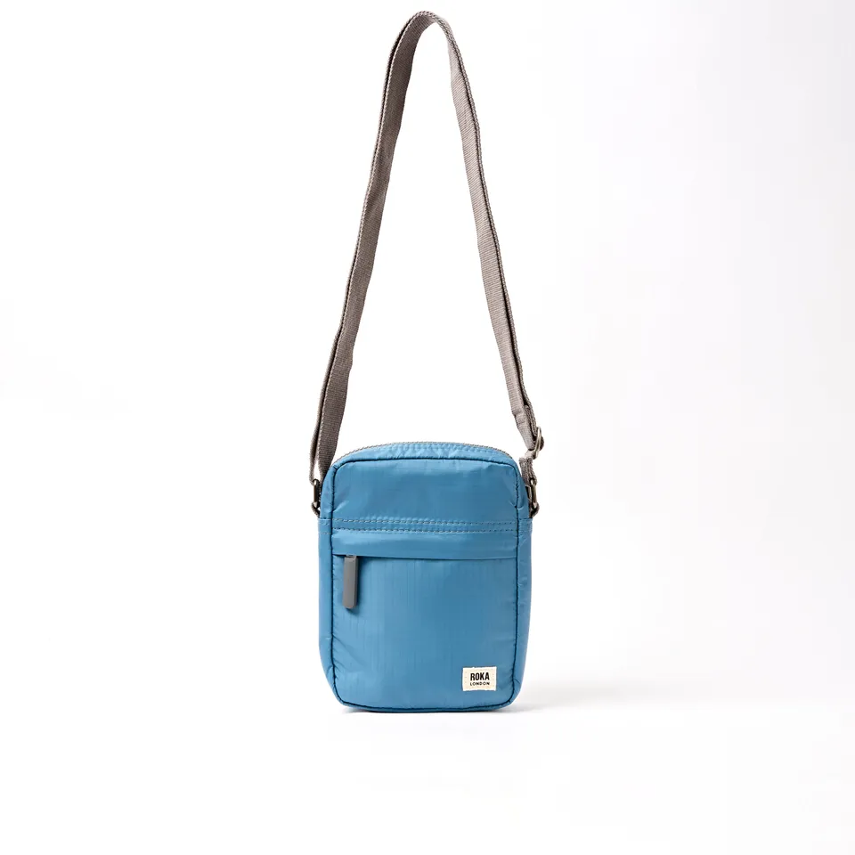Roka London Bond skulderveske small retro blue
