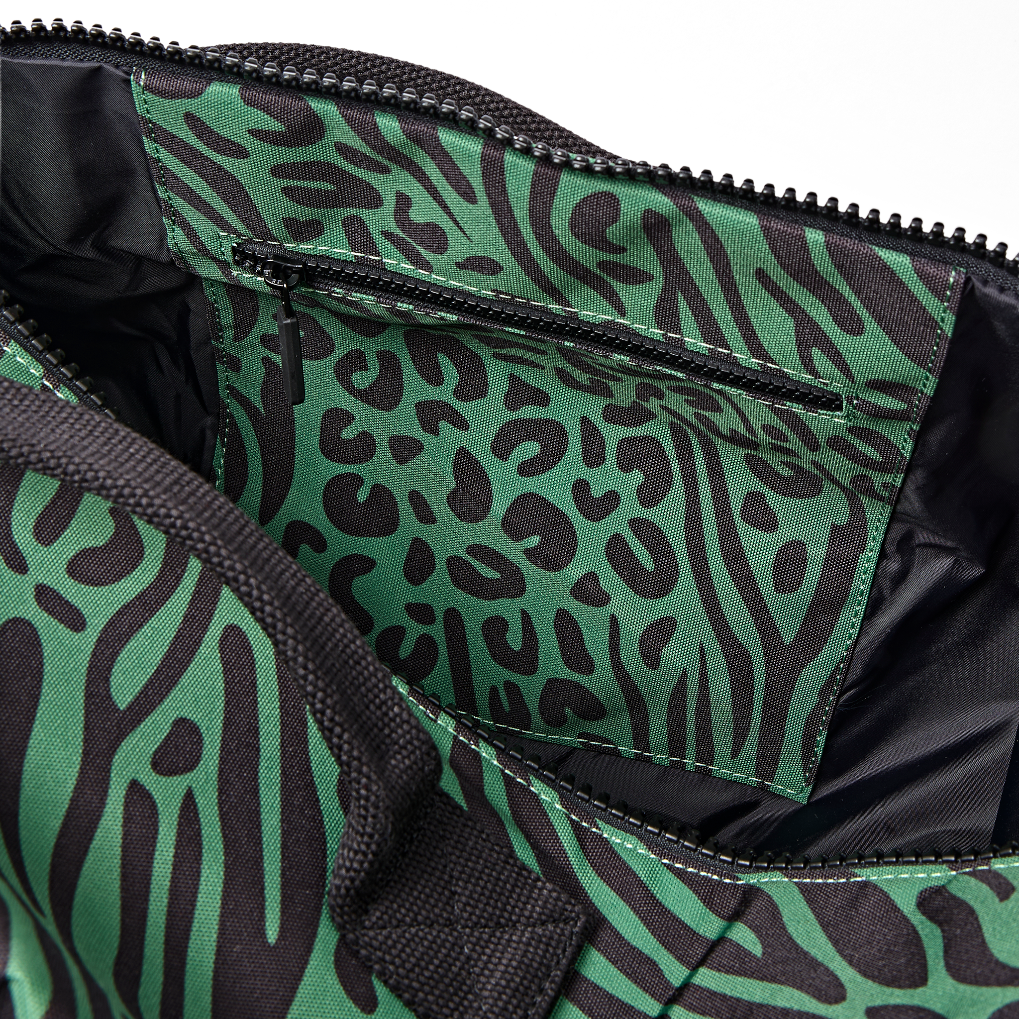 Roka London Heathrow duffelsekk Large Animal med skofag