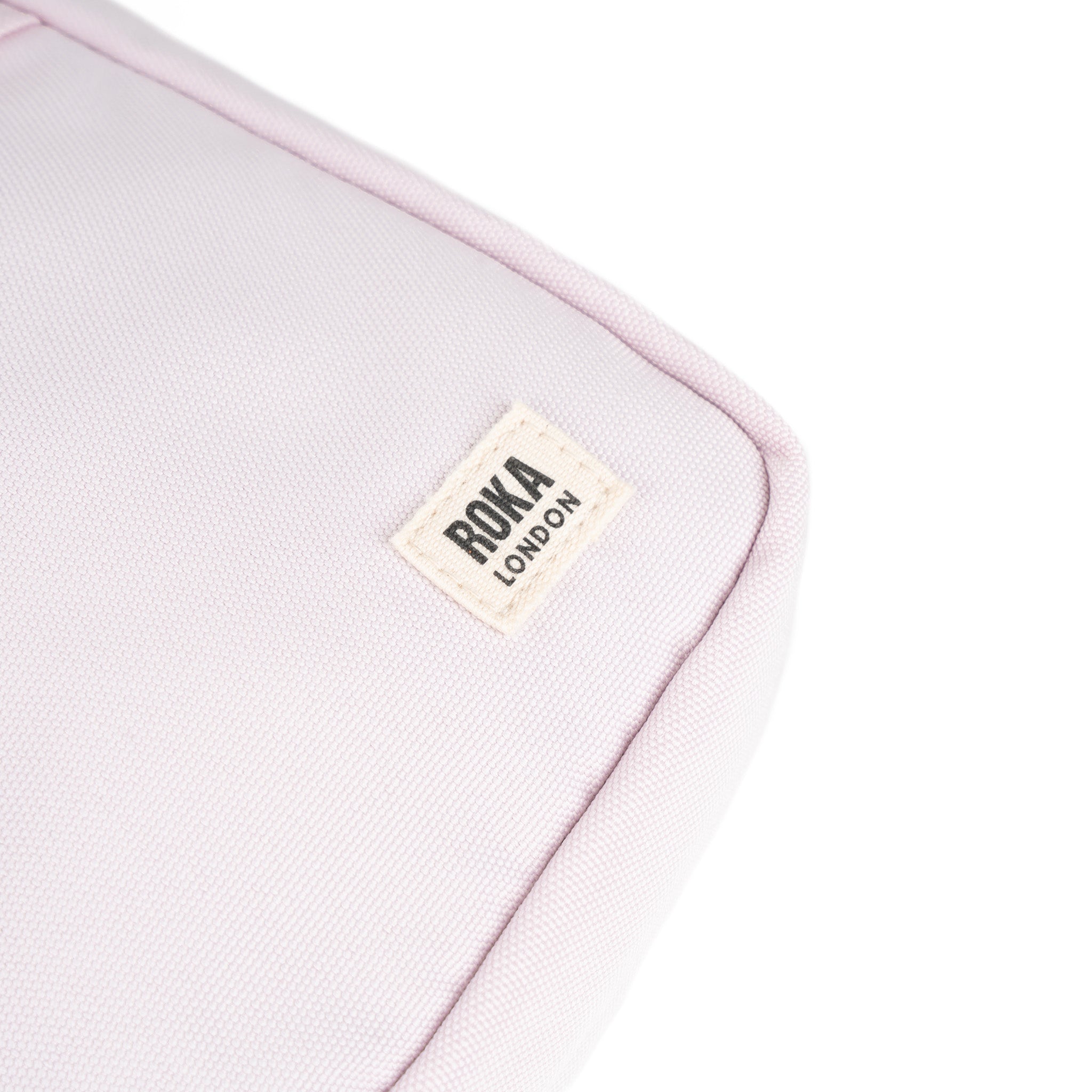 Roka London Bond crossbody veske Transcendent Pink 1,5 liter