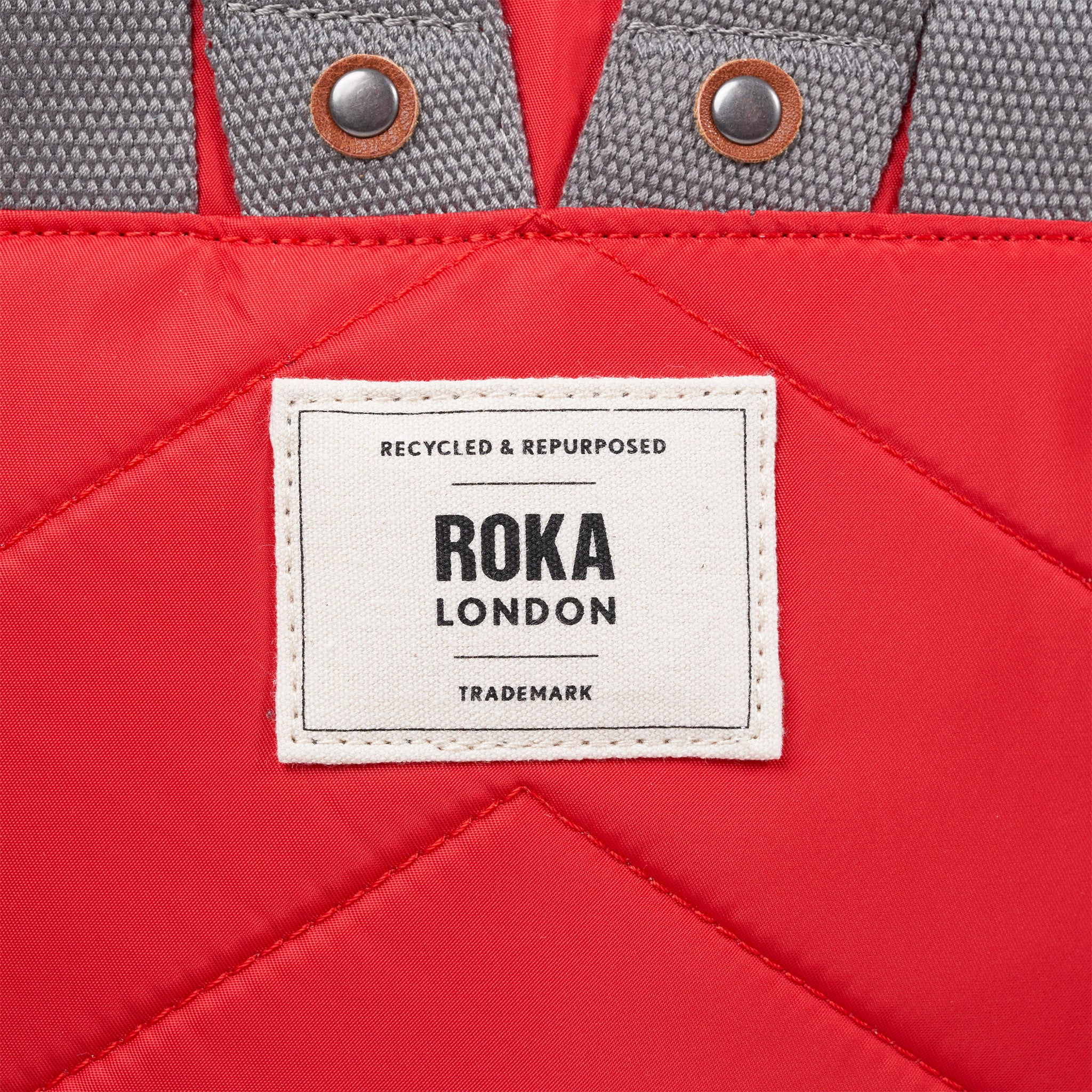 Roka London Canfield Roll Top ryggsekk Small 9,8L Chilli Oil