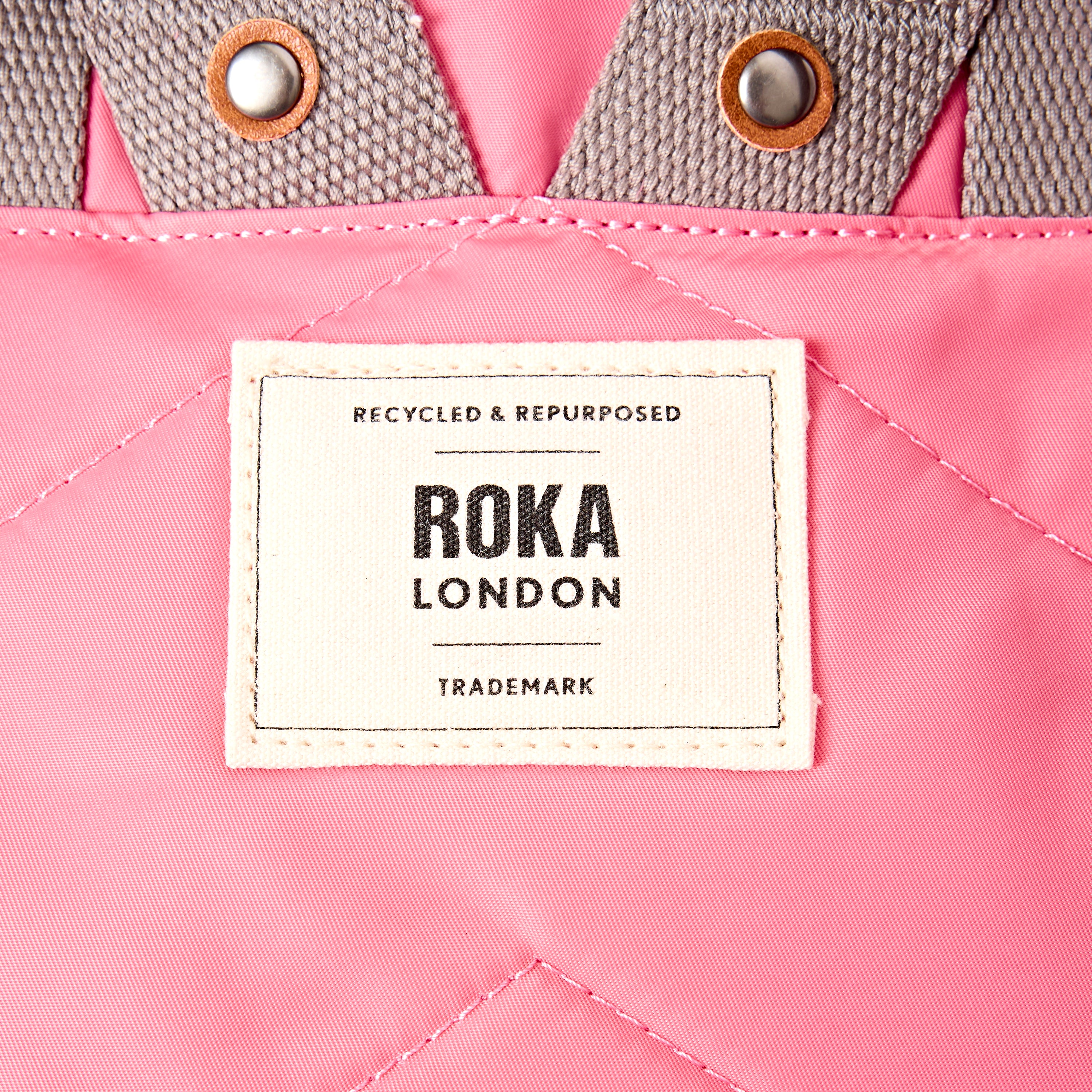 Roka London Canfield ryggsekk Pink Lemonade rulltopp 16,4L
