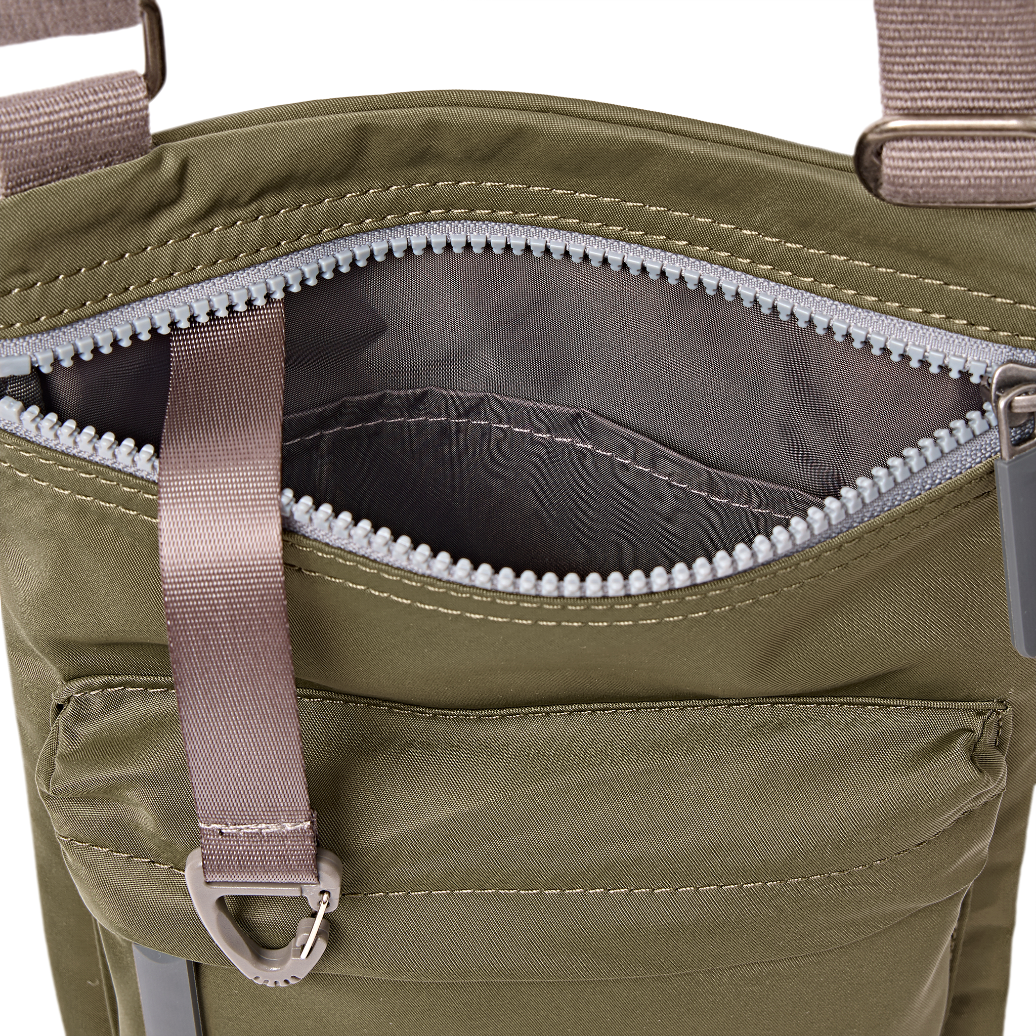 Roka London Chelsea B skulderveske medium chive vanntett