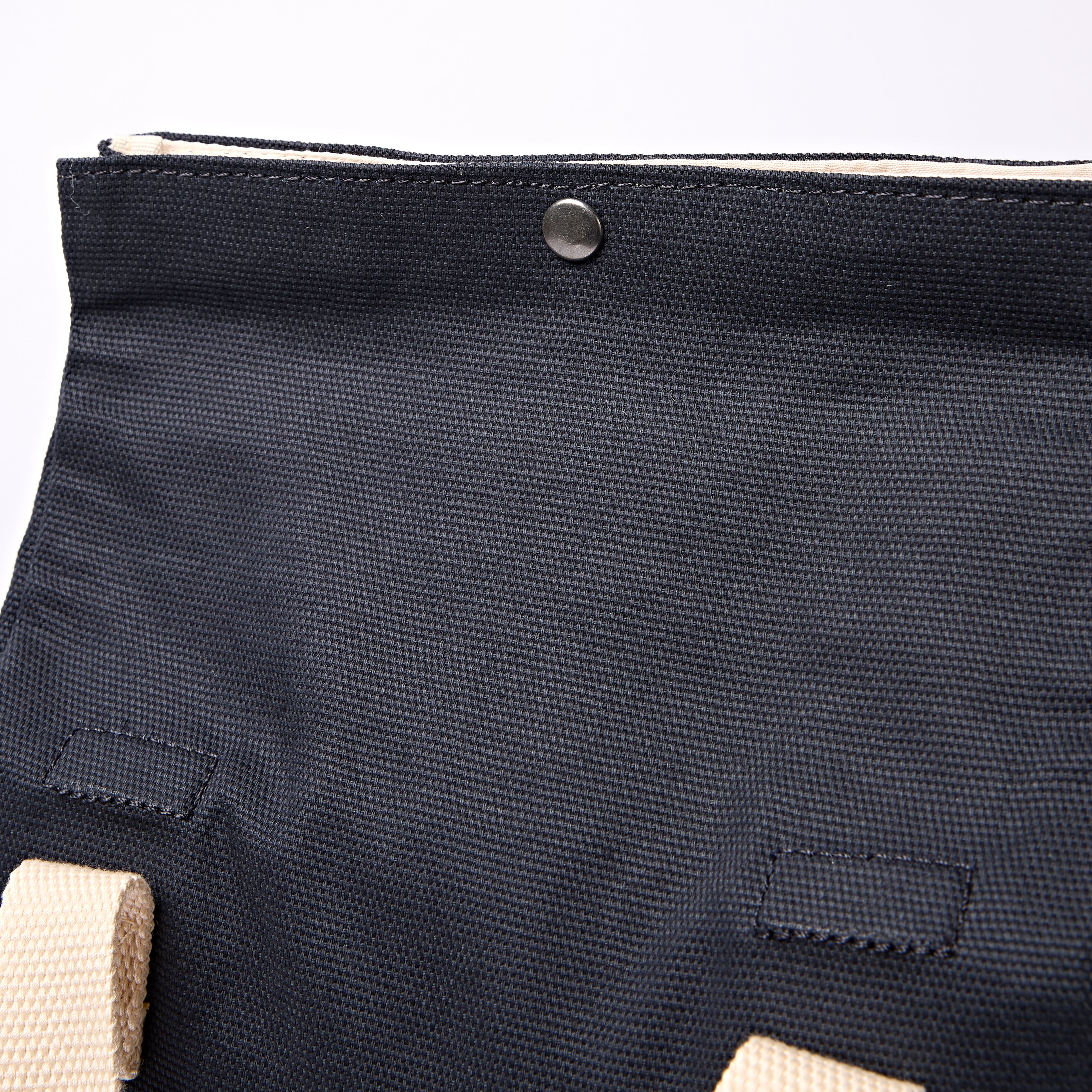 Roka London Hampstead lunsjbag smoke 7,4 liter isolert