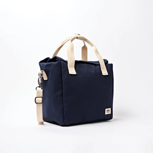 Roka London Hampstead lunsjveske midnight 7,4 liter isolert