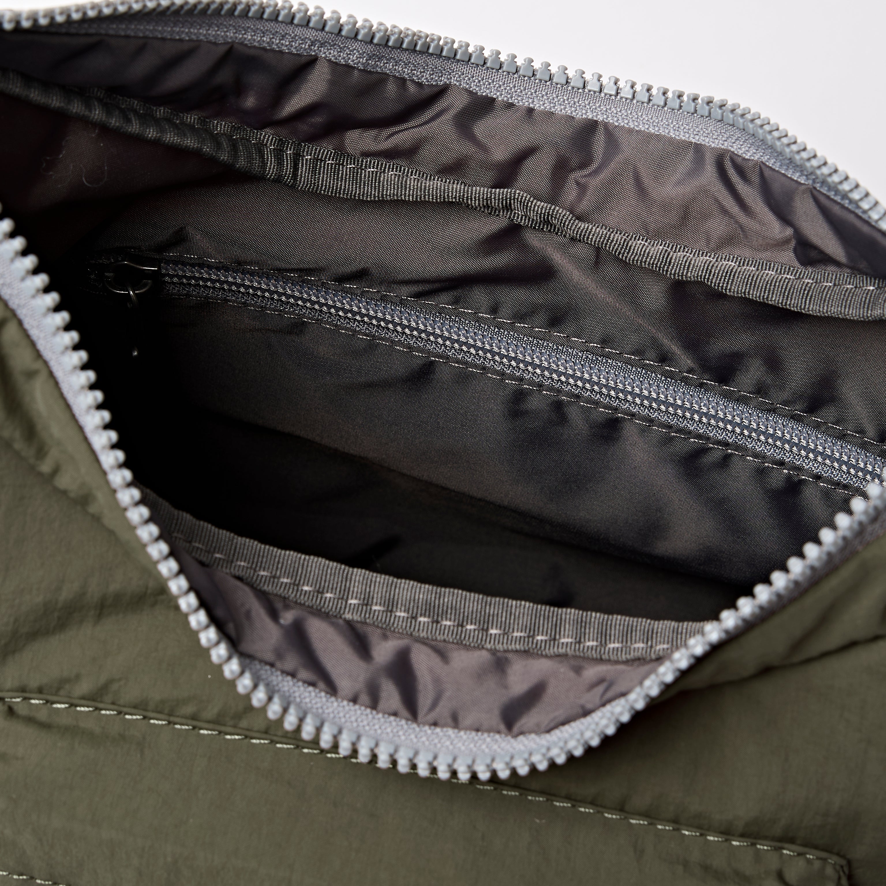 Roka London Belsize håndveske moss liten 7L