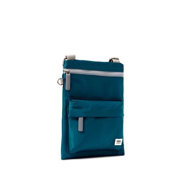Roka London Chelsea crossbody North Sea medium resirkulert