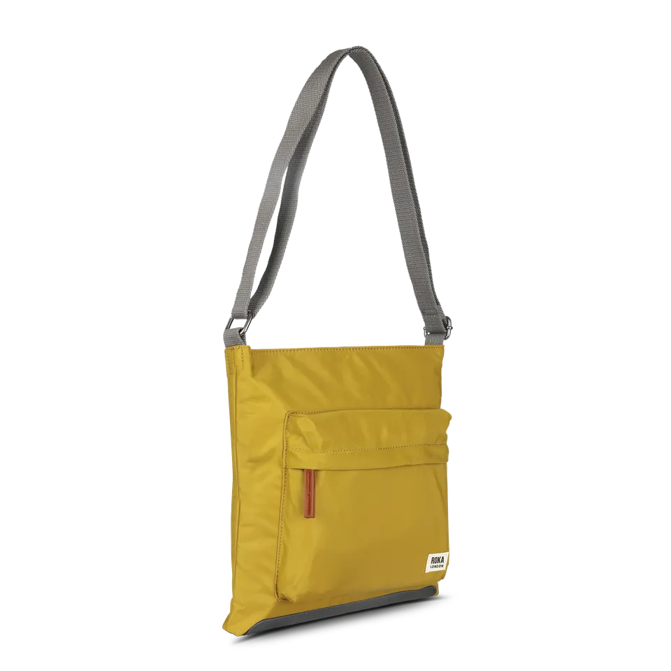 Roka London Kennington skulderveske Medium Corn 2,7 liter