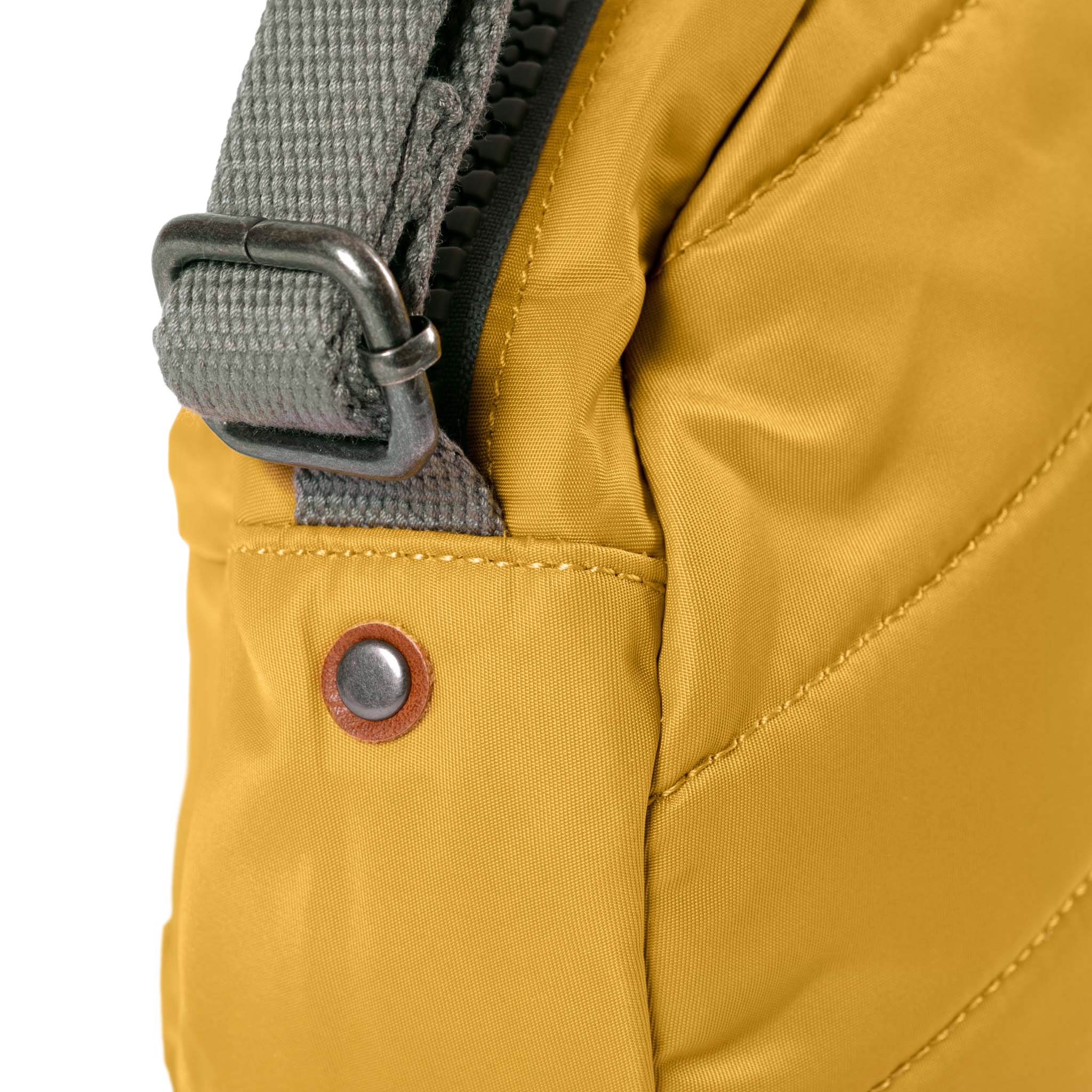 Roka London Paddington Small crossbody veske corn 4,1 liter