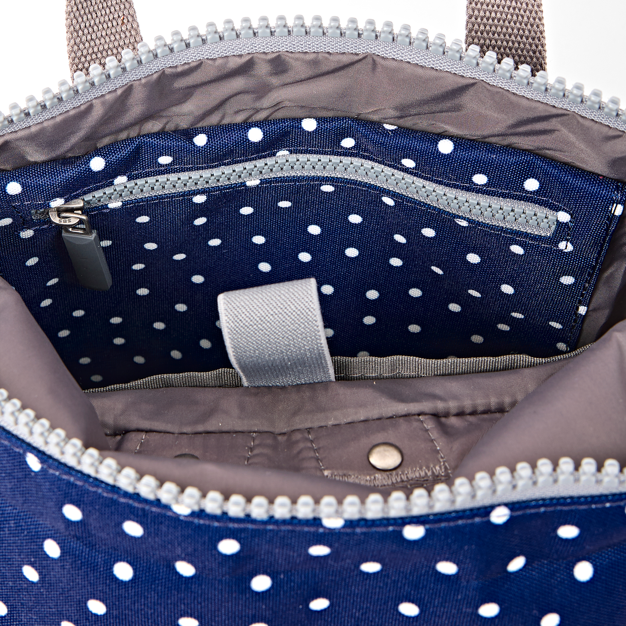 Roka London Canfield Polka ryggsekk Small 9,8L navy prikker