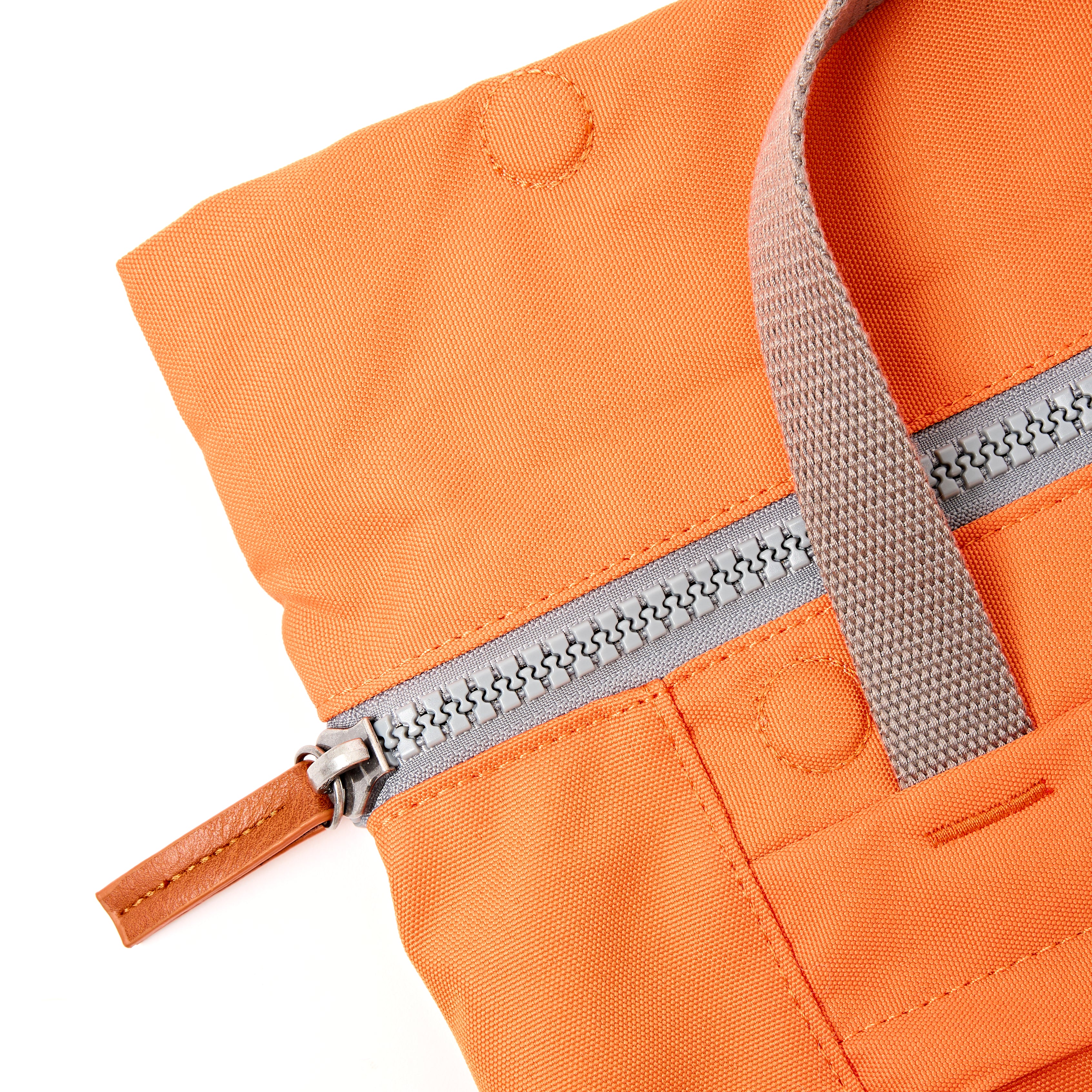 Roka London Finchley Small ryggsekk jaffa oransje vanntett