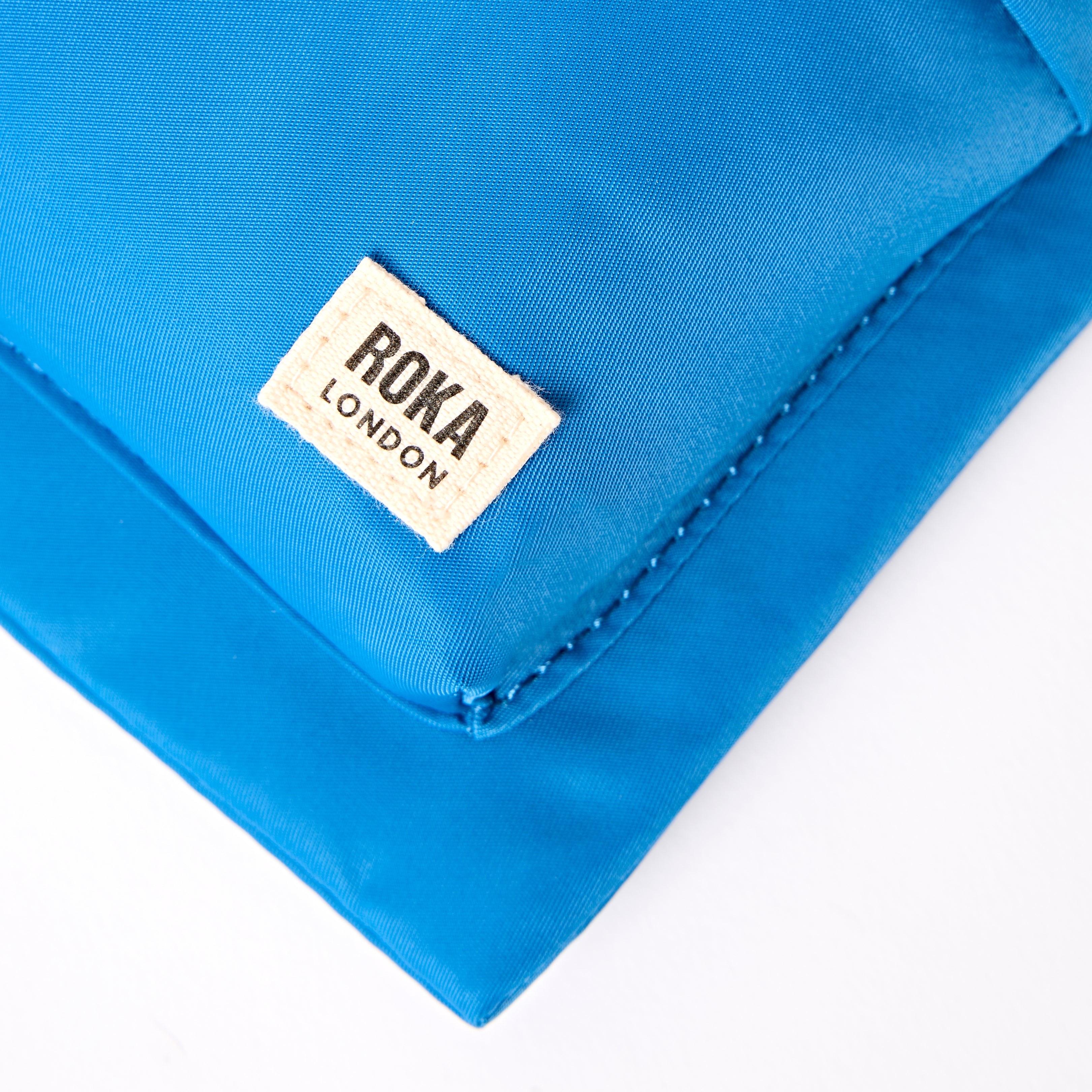 Roka London Chelsea B sling Malibu Blue Medium 0,6 liter