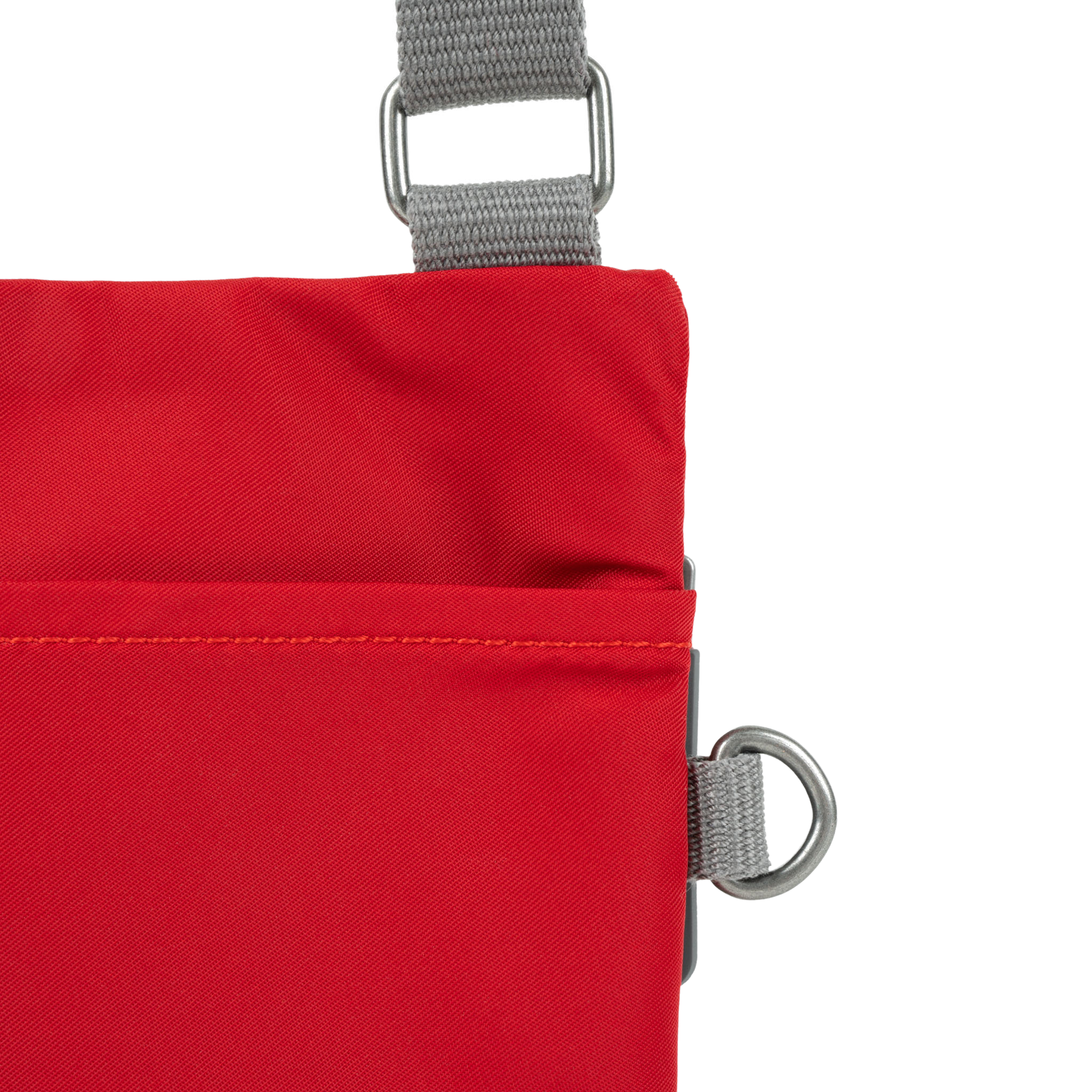 Roka London Chelsea XS mobilveske cranberry nylon