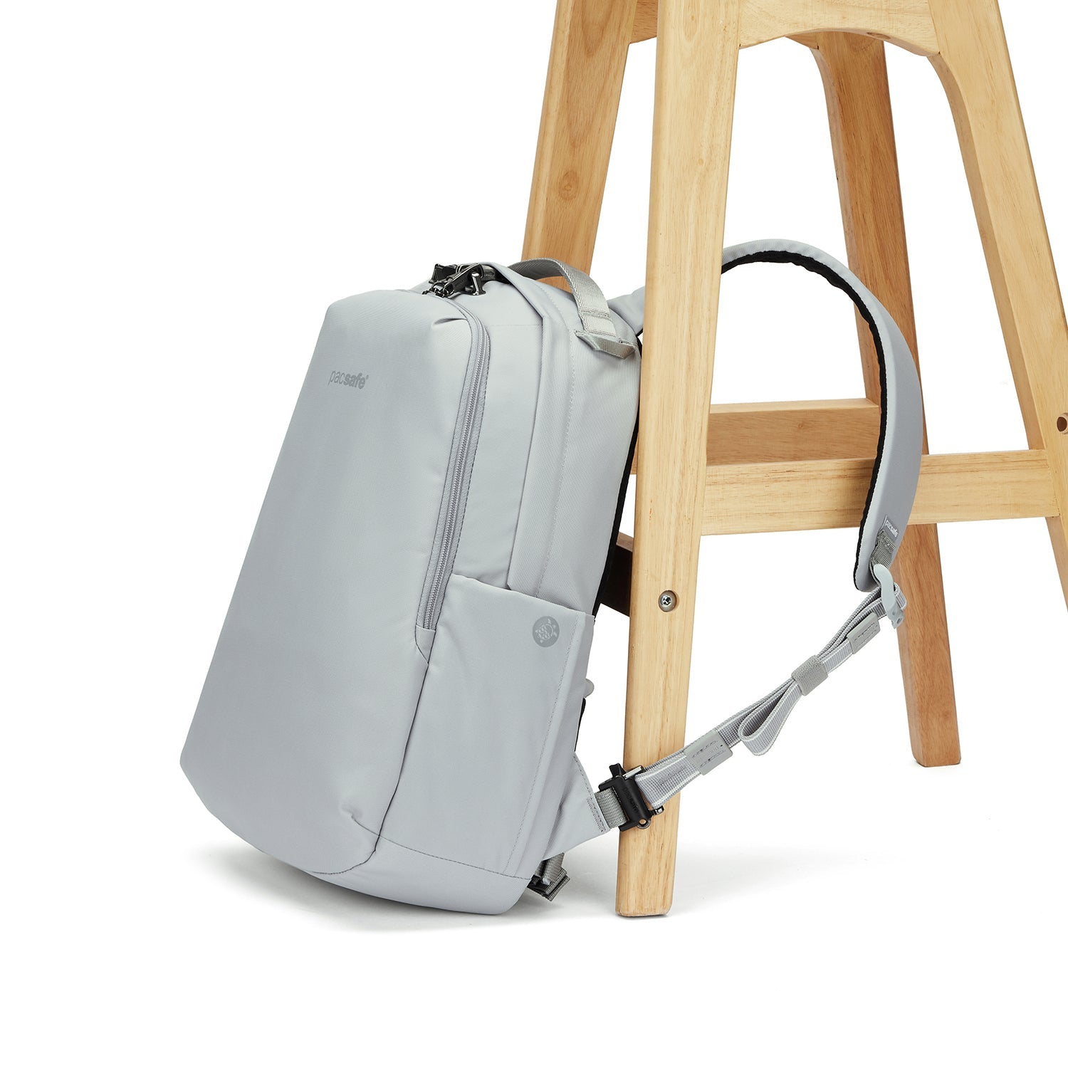 Pacsafe V 16L tyverisikker ryggsekk svart 16 liter