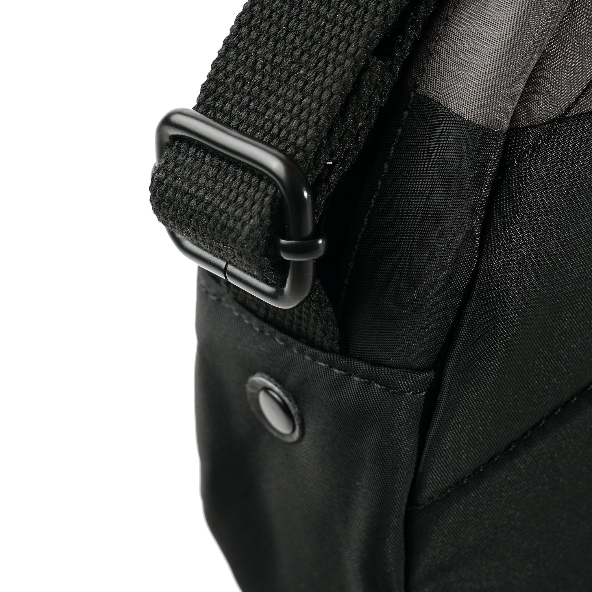 Roka London Paddington crossbody small svart/grå 4,1 liter