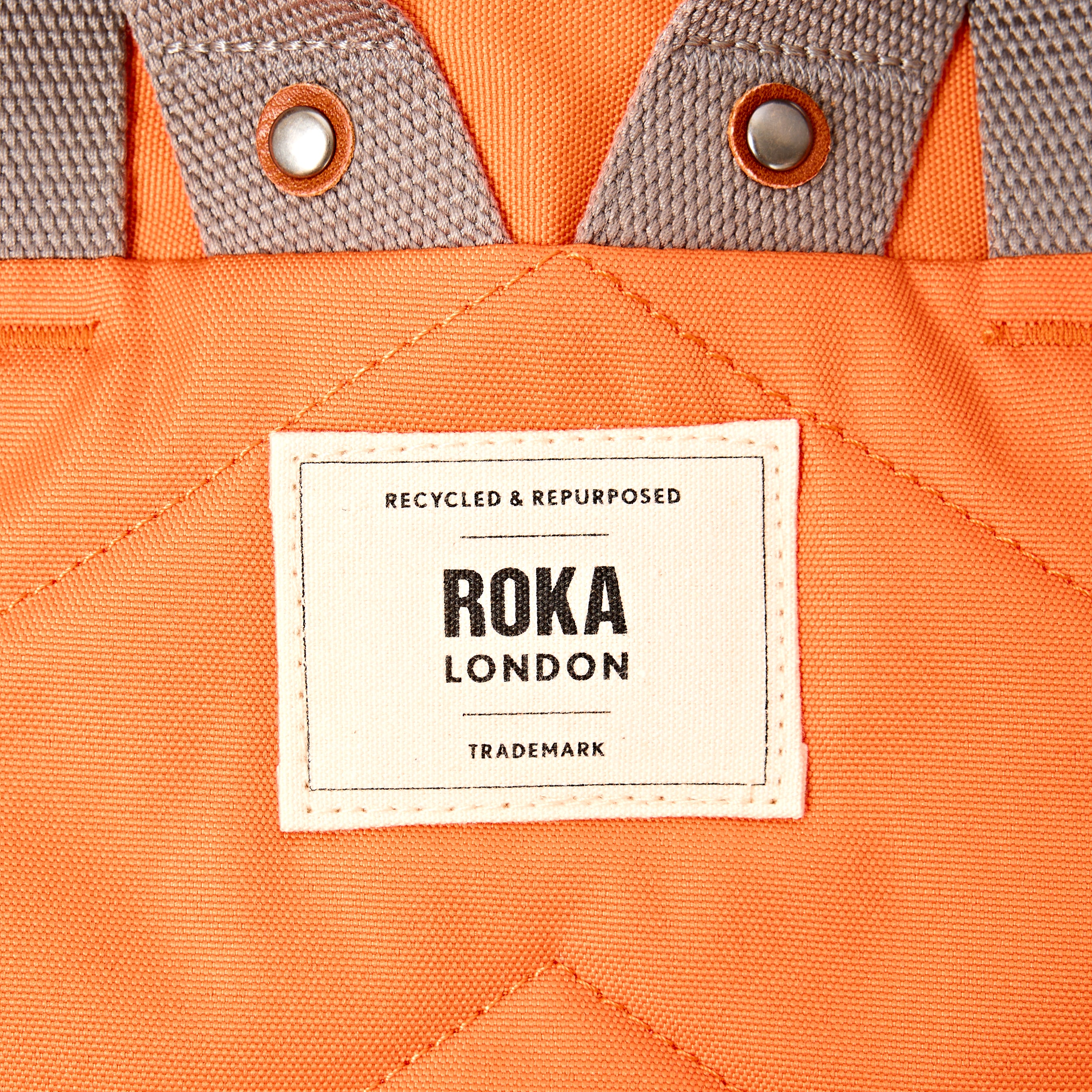 Roka London Finchley Small ryggsekk jaffa oransje vanntett