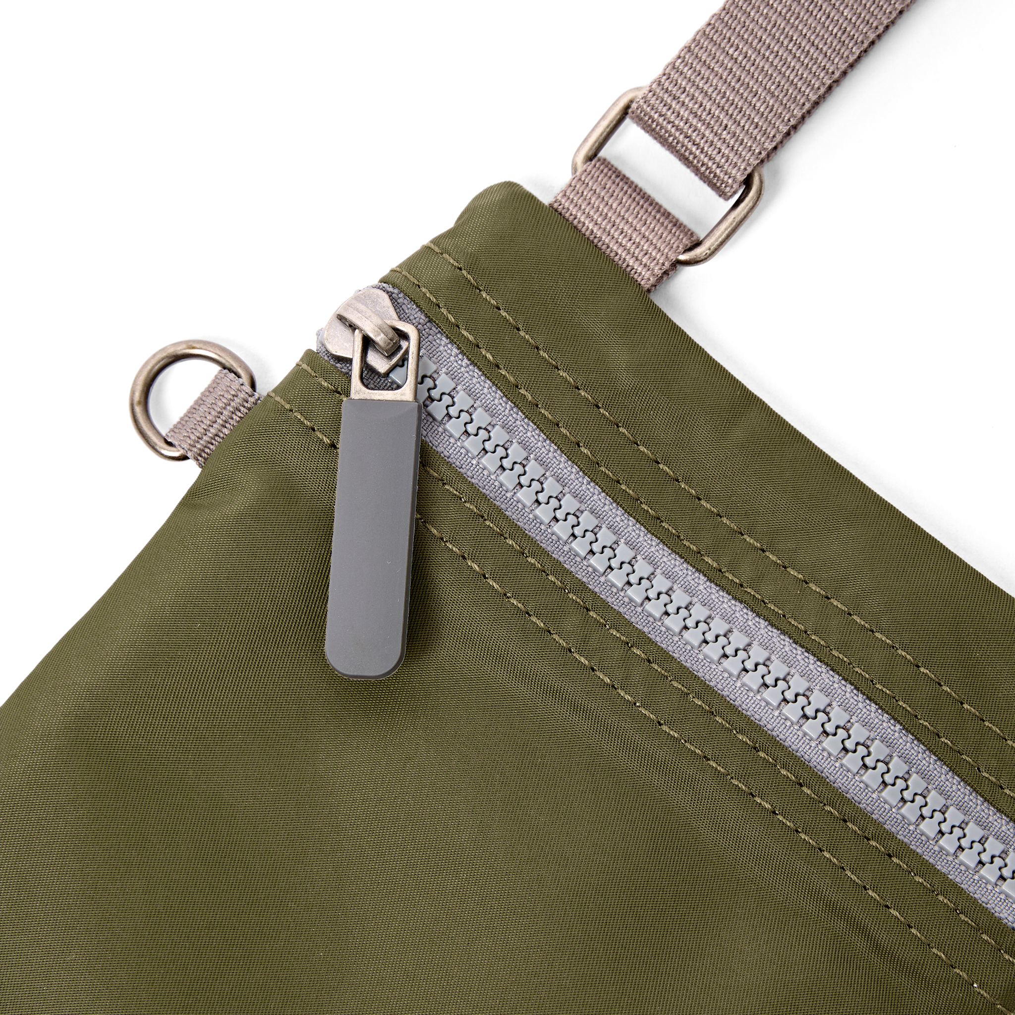 Roka London Chelsea skulderveske Chive XS 0,3 liter