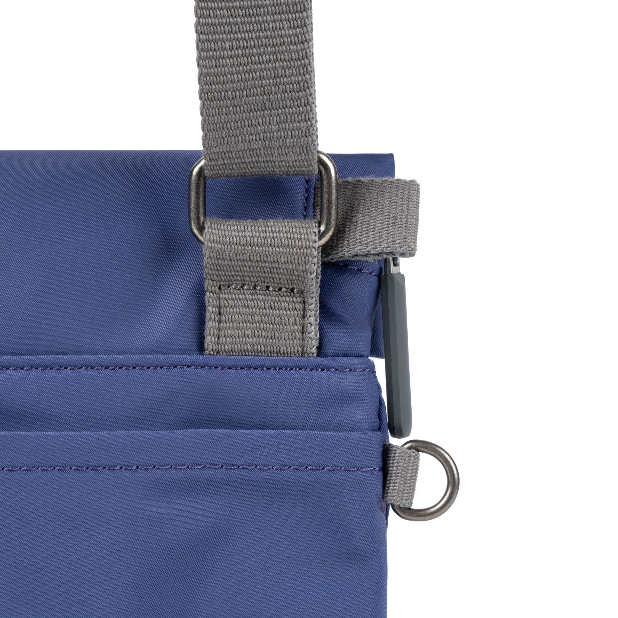 Roka London Stratford crossbody indigo small 0,5 liter