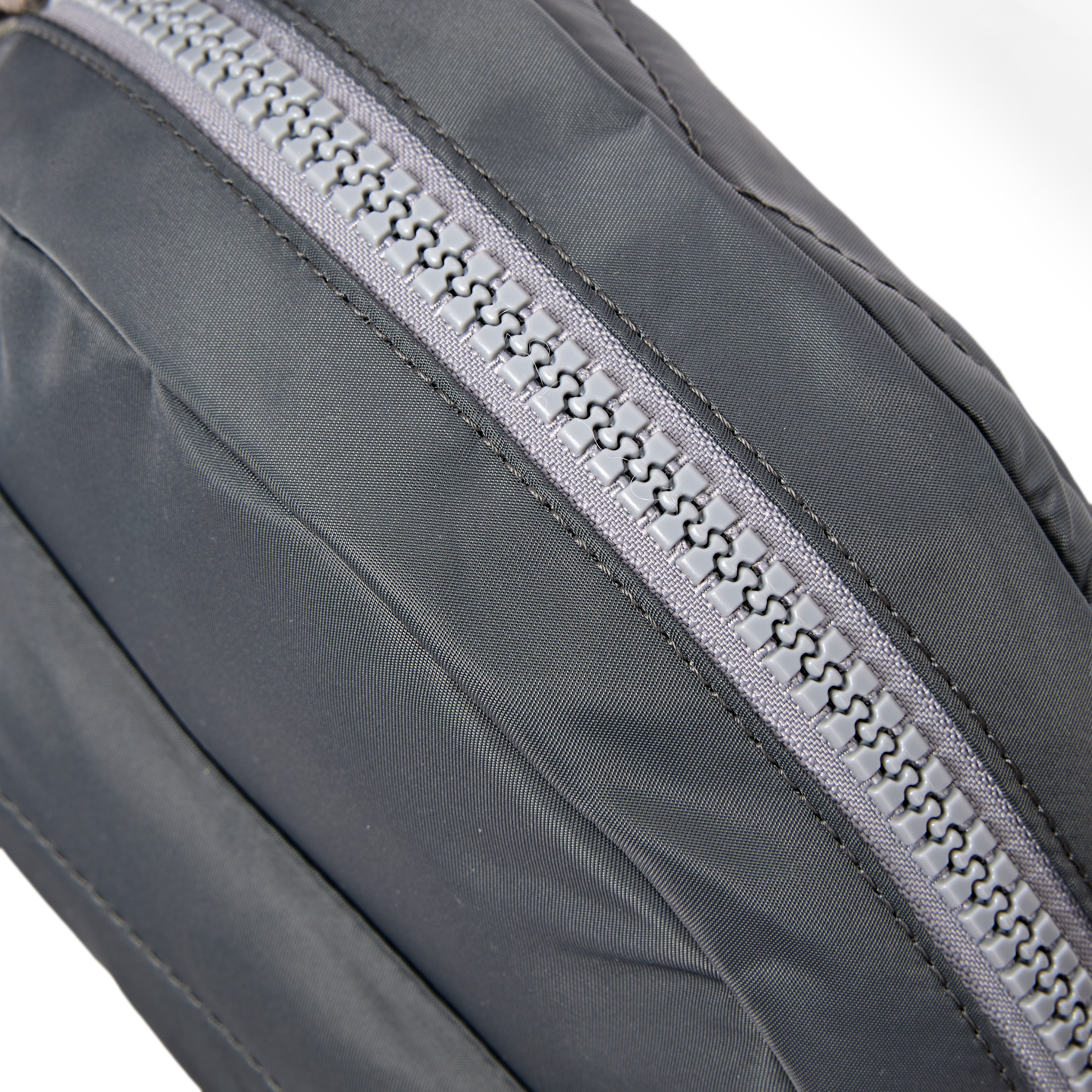 Roka London Paddington skulderveske Small Beluga rund 4,1 liter