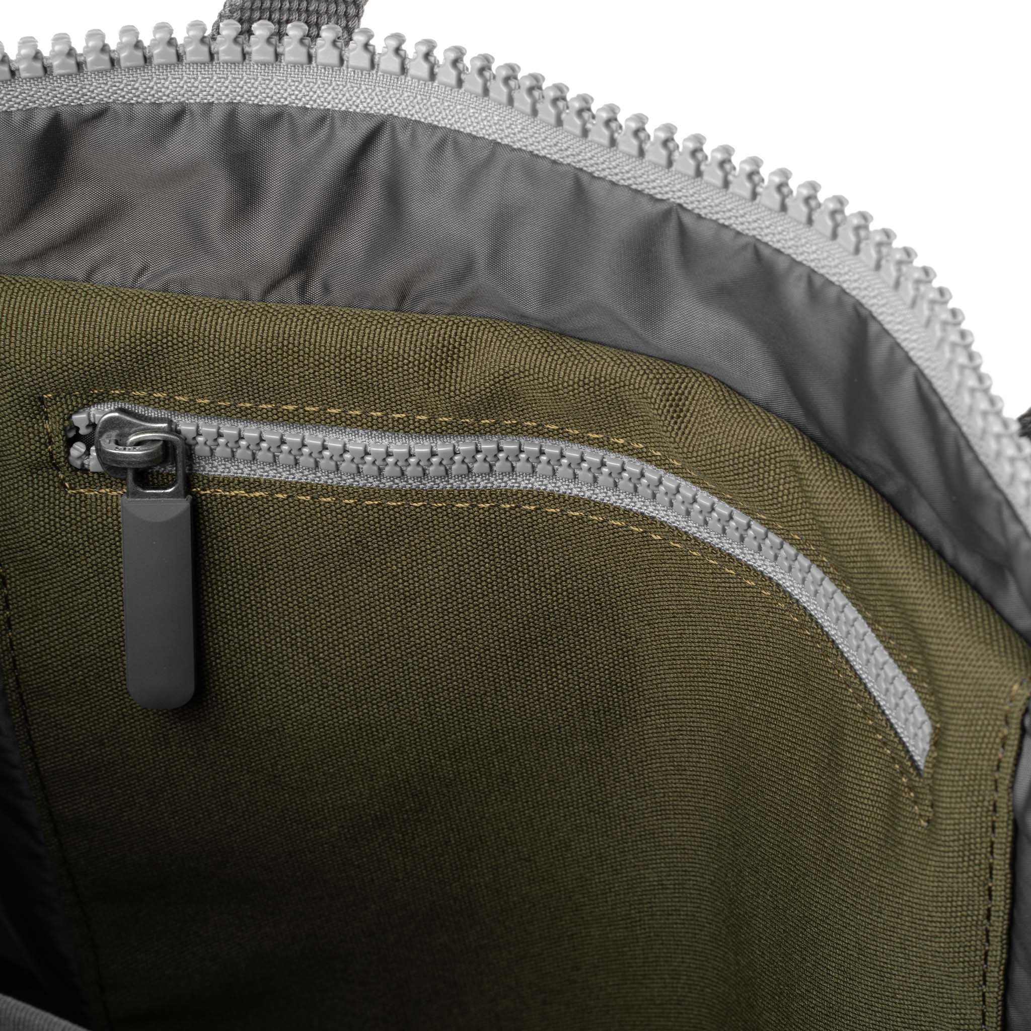 Roka London Waterhouse ryggsekk Medium moss 15 liter