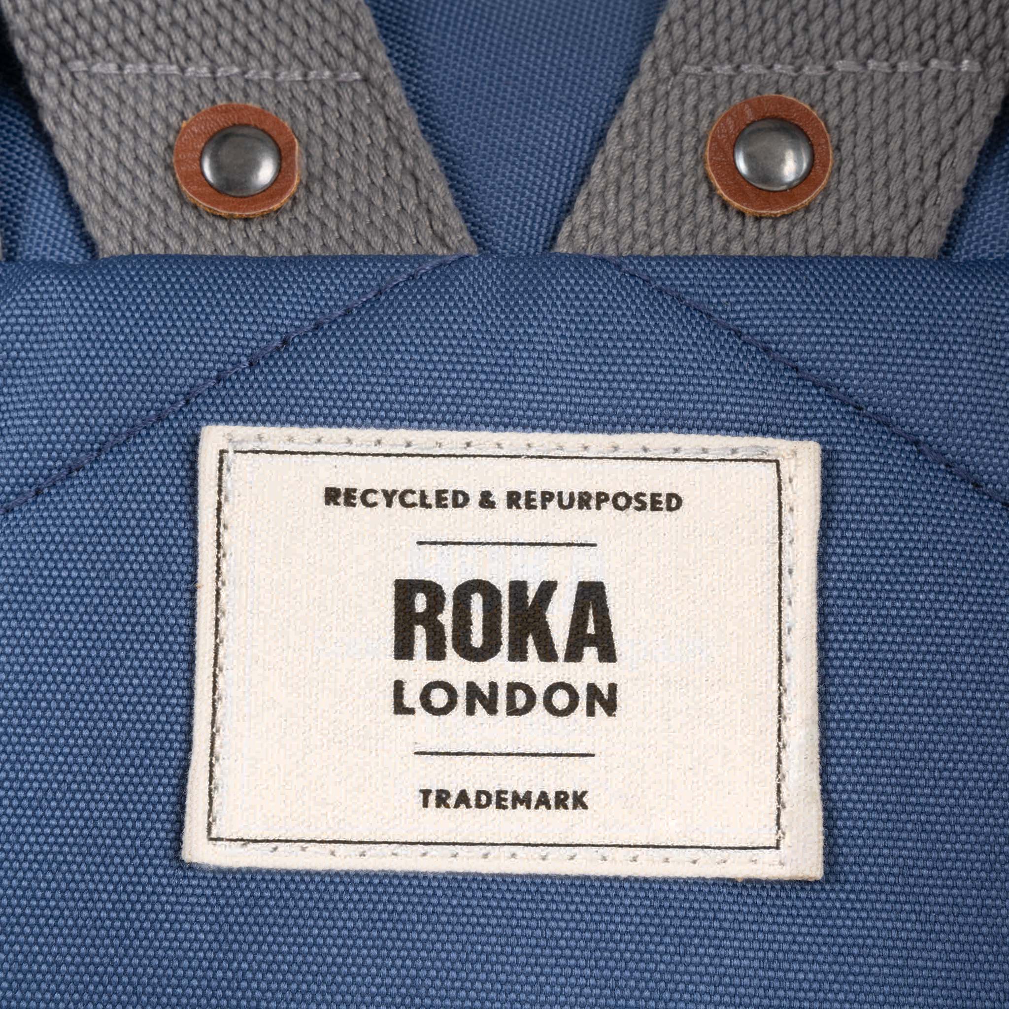 Roka London Finchley ryggsekk Medium Burnt Blue roll-top