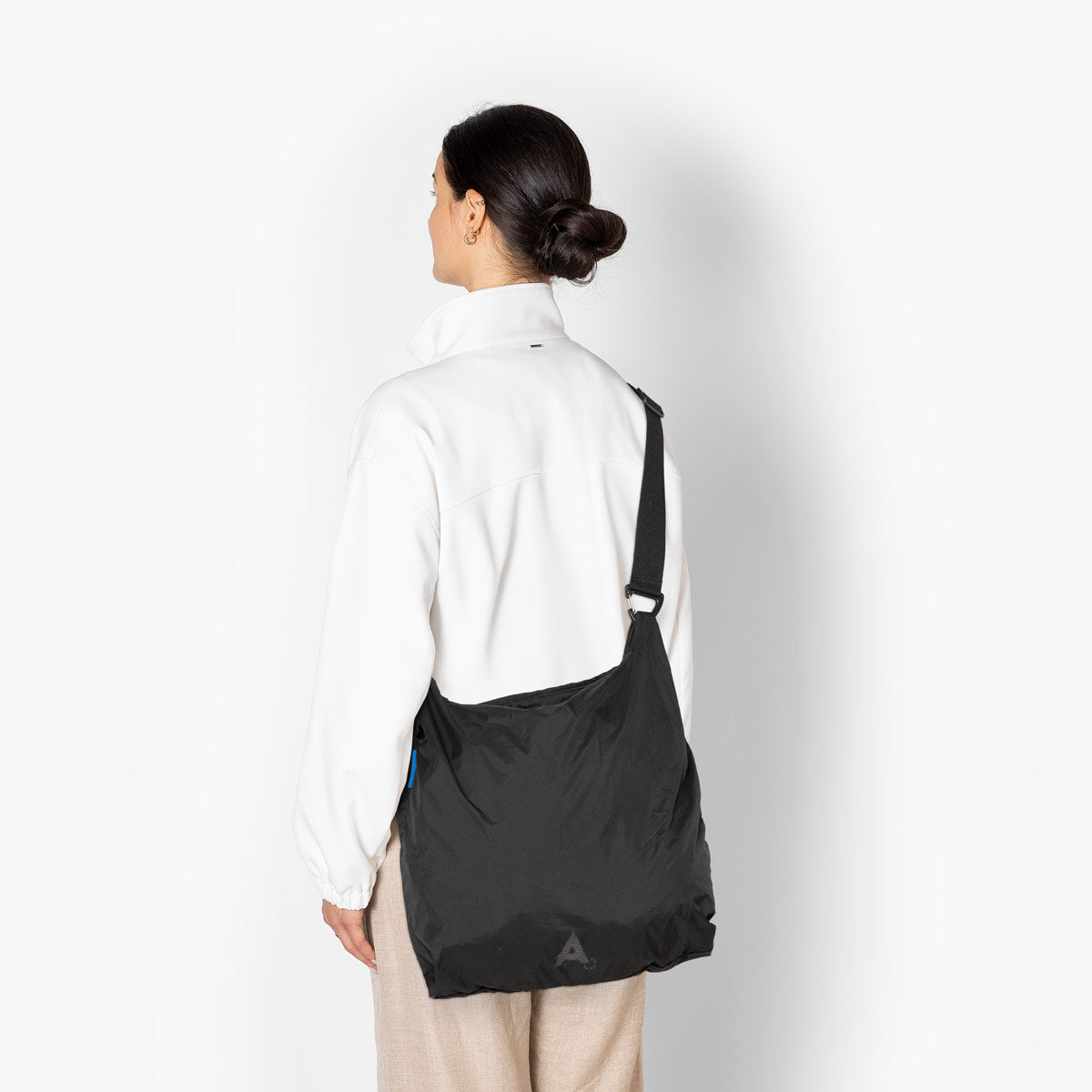 Ucon Acrobatics Lennart totebag svart ultralett ripstop