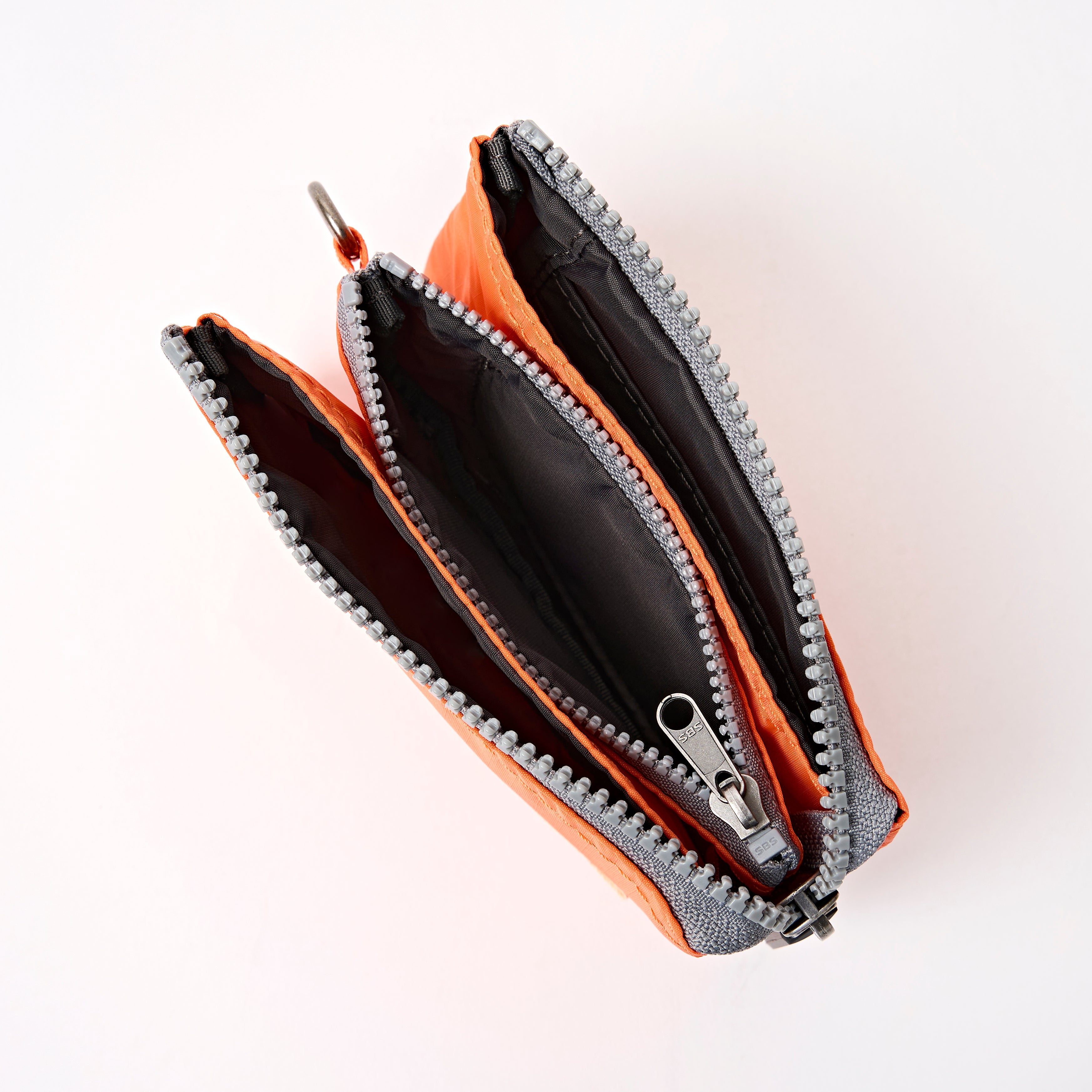 Roka London Carnaby Small lommebok tangerine 0,2 liter lett