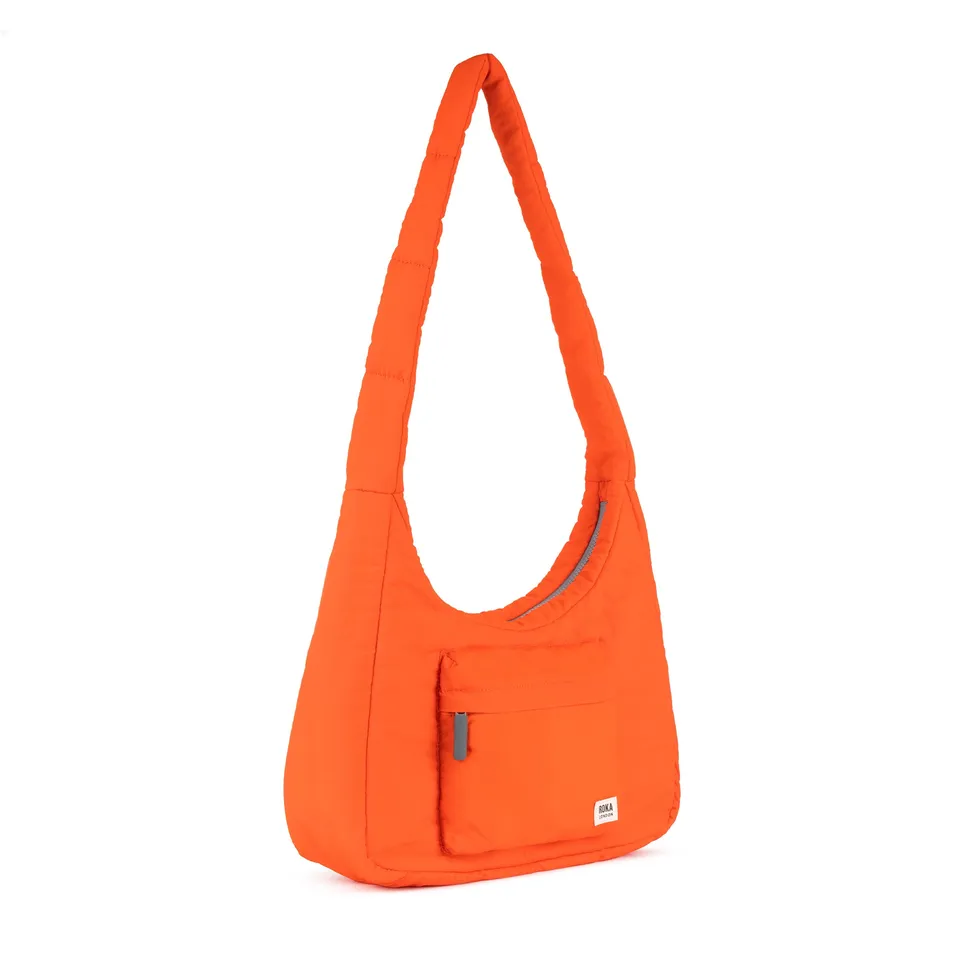 Roka London Belsize crossbody-veske medium tangerine 14,7 liter