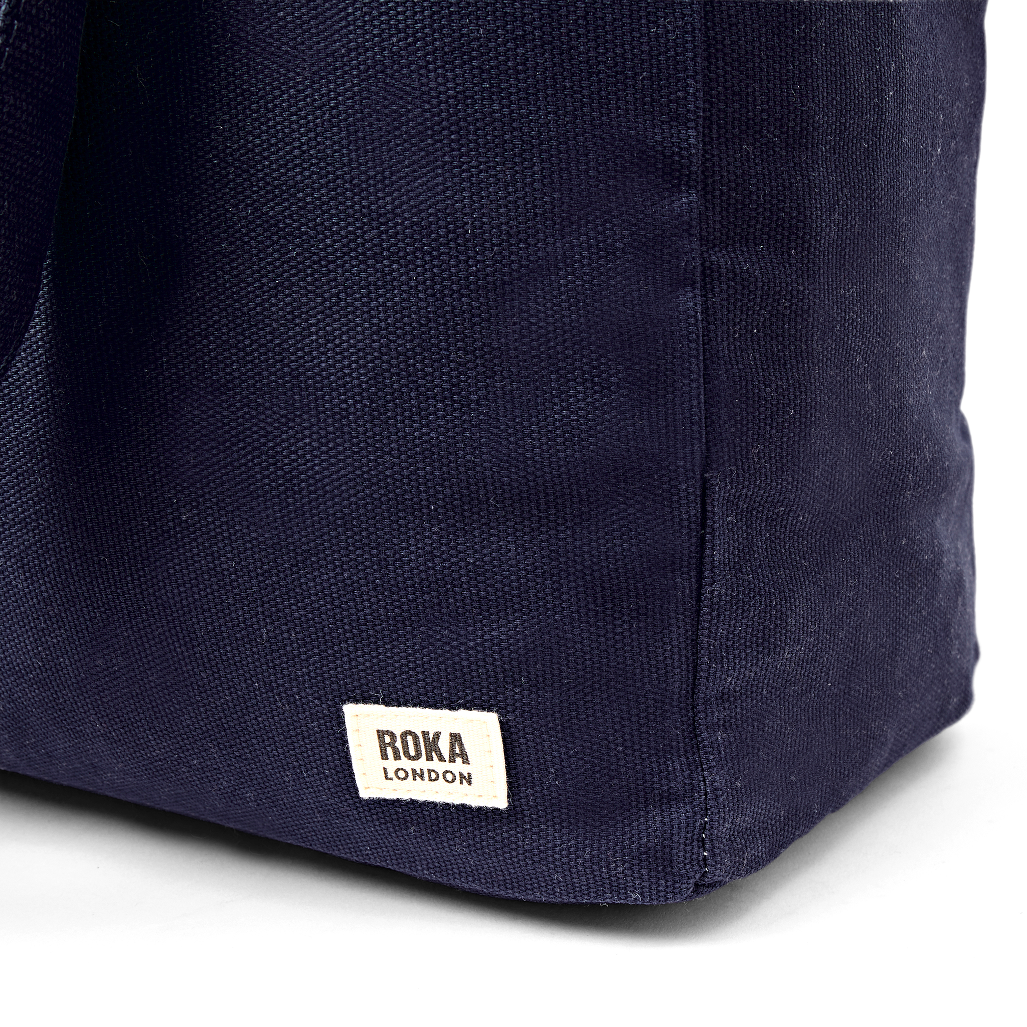Roka Sloane Medium skulderveske 24,4 liter anthracite