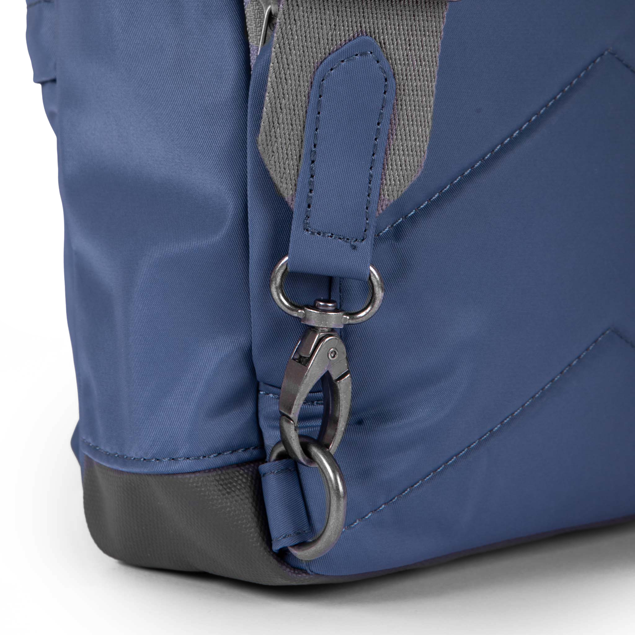 Roka London Willesden Sling crossbody Airforce Large 5 liter
