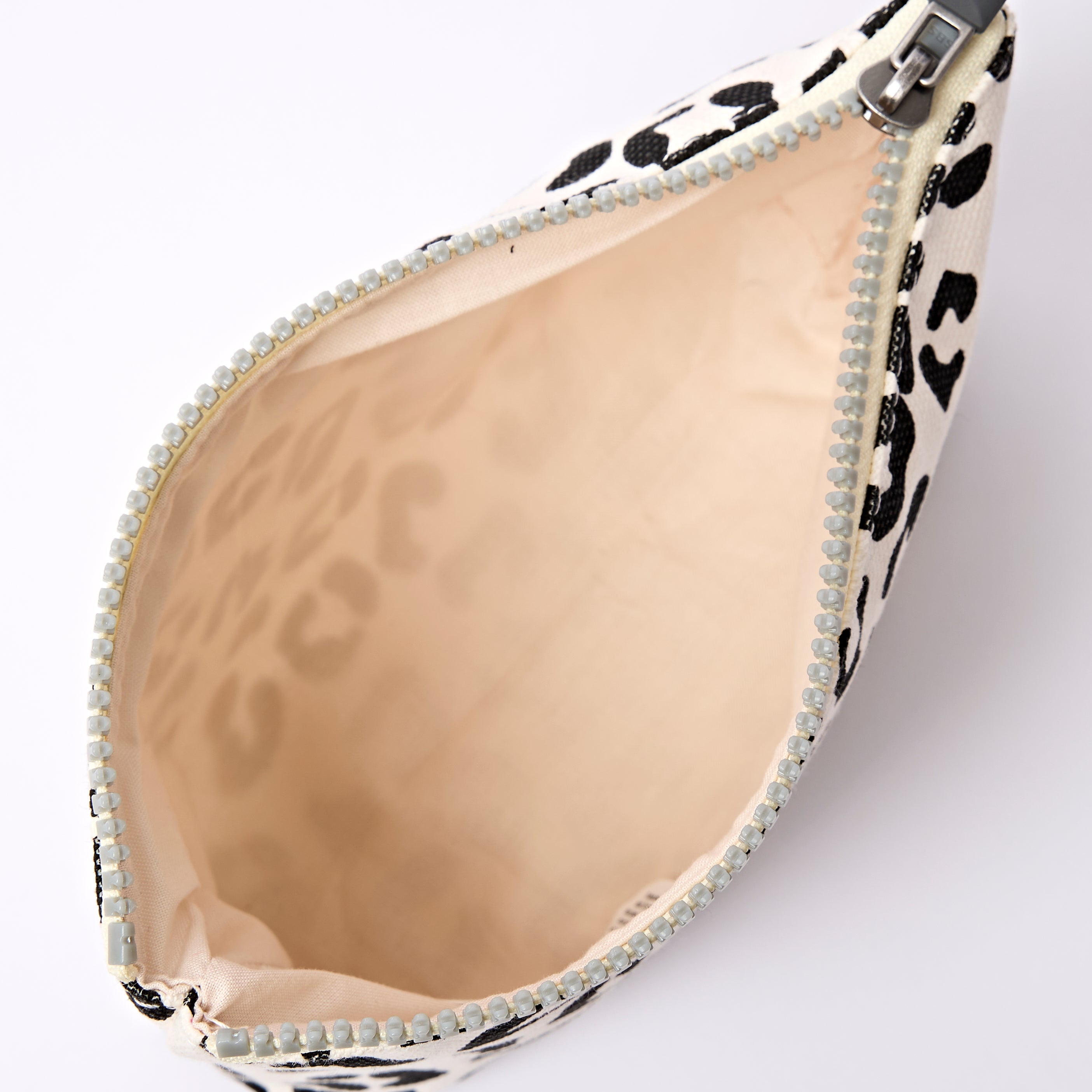 Roka London Maida Vale pouch summer leopard medium 2,2 liter