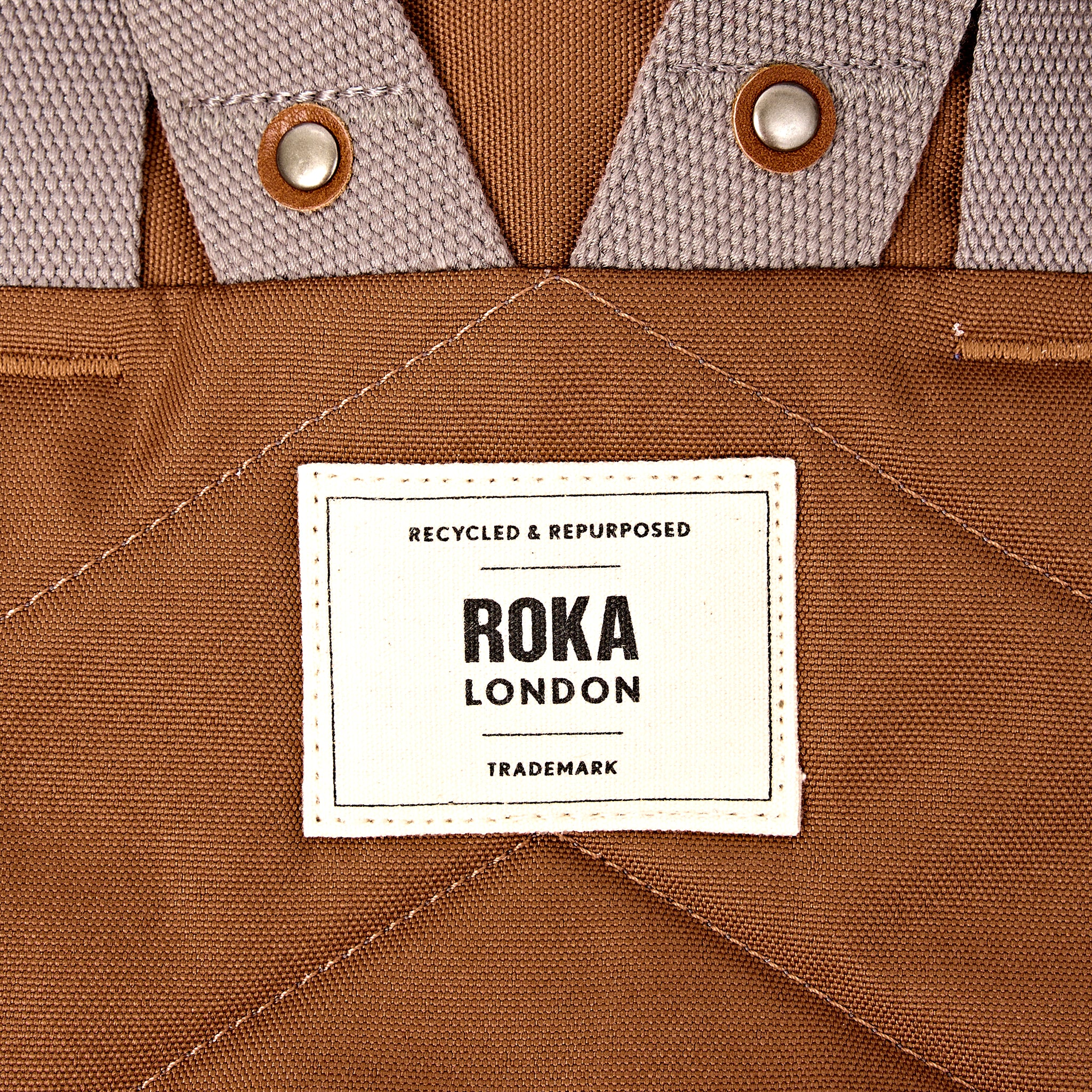 Roka London Finchley ryggsekk cinnamon roll-top vanntett