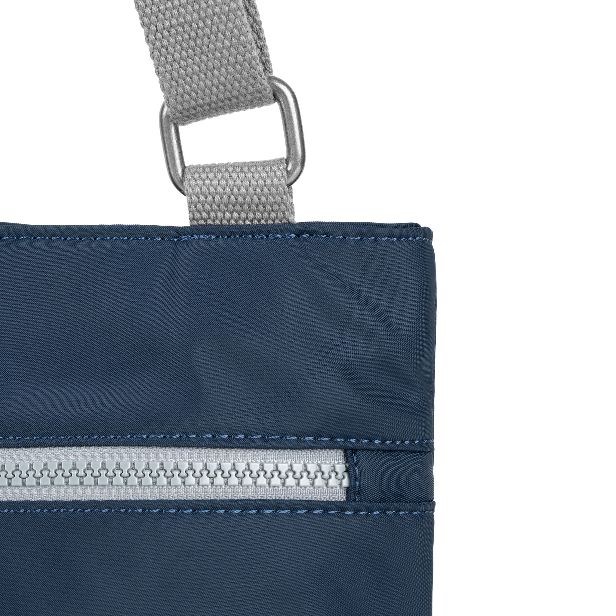 Roka London Moorgate messenger veske medium midnight vanntett