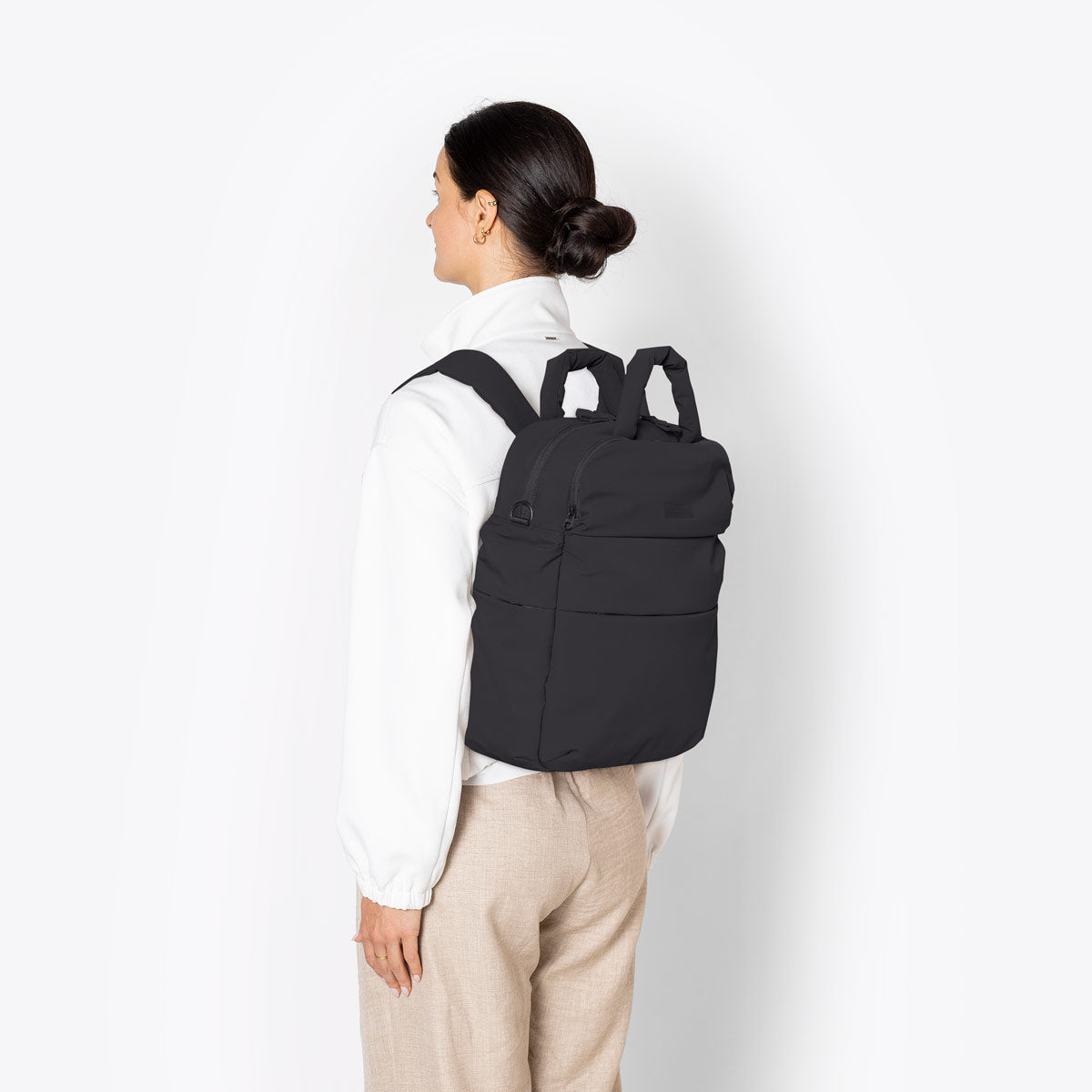 Ucon Acrobatics Posuto puffy ryggsekk svart 16,4" PC