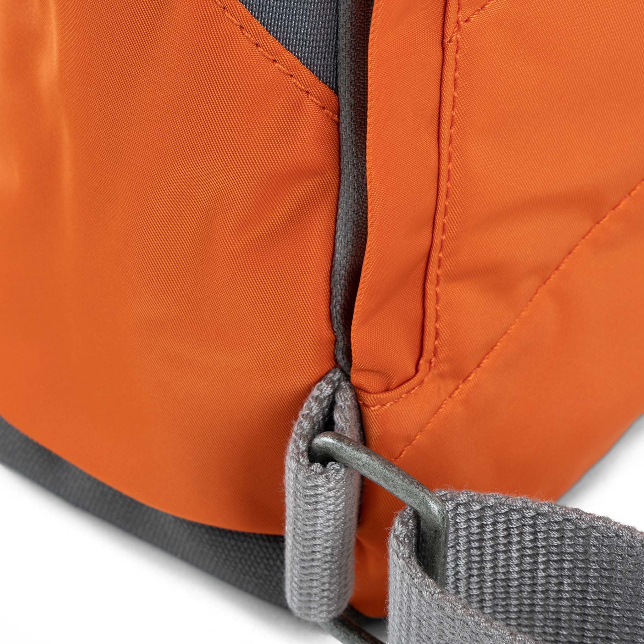 Roka London Canfield Burnt Orange ryggsekk small 9,8 l