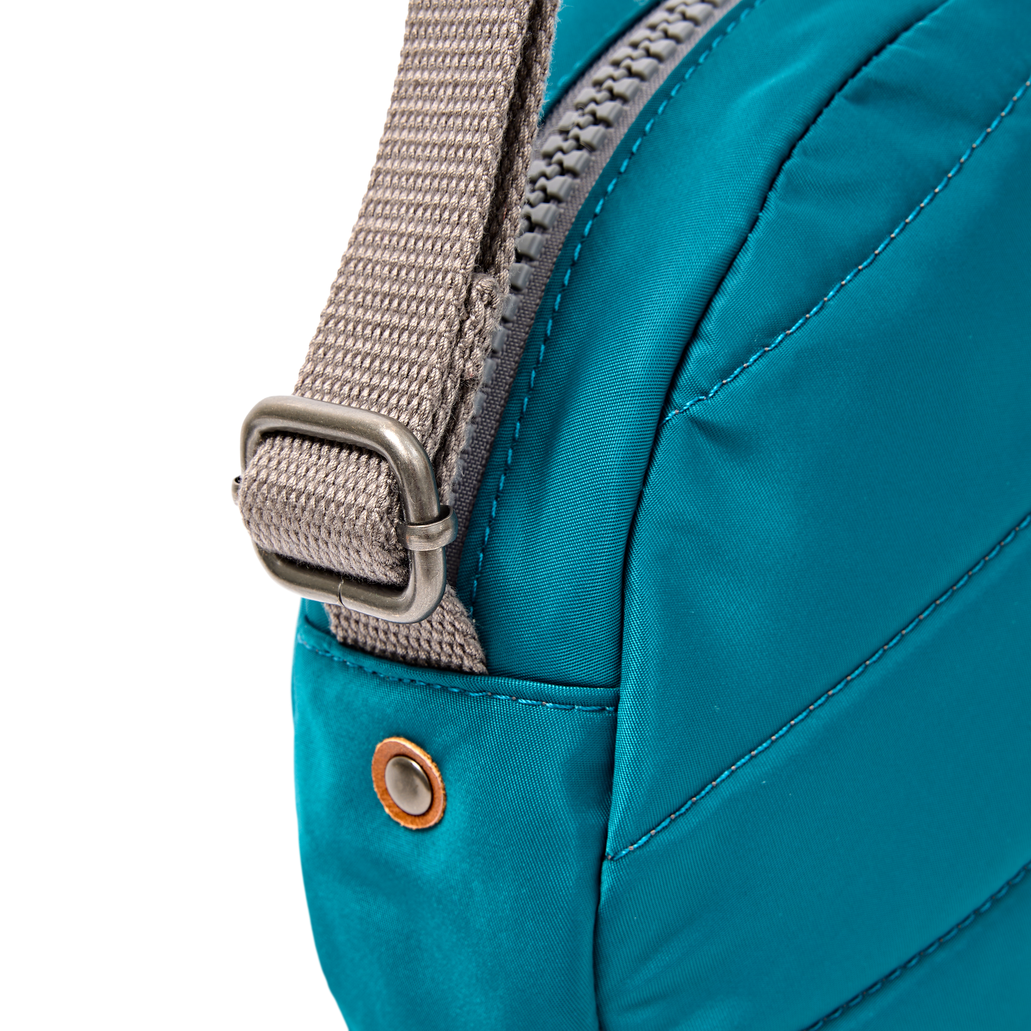Roka London Paddington skulderveske north sea rund 4 liter