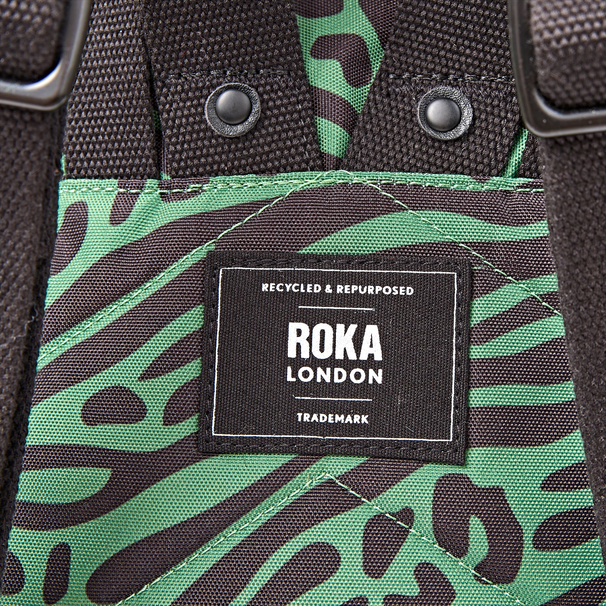 Roka London Canfield Roll Top ryggsekk dyremønster 16,4 liter