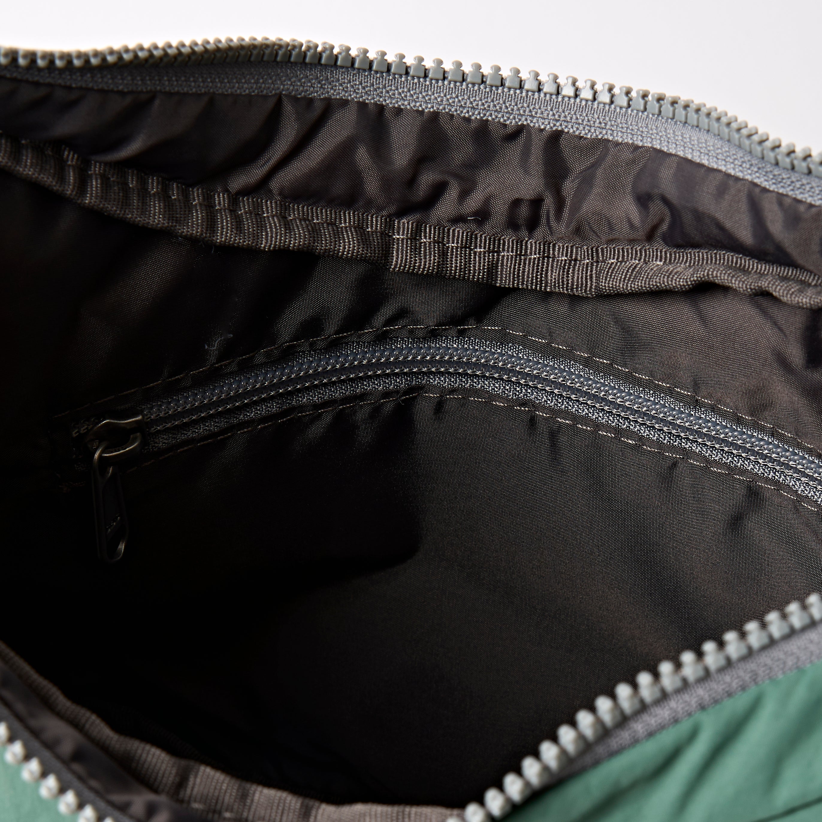 Roka London Belsize håndveske arctic 7 l puffy