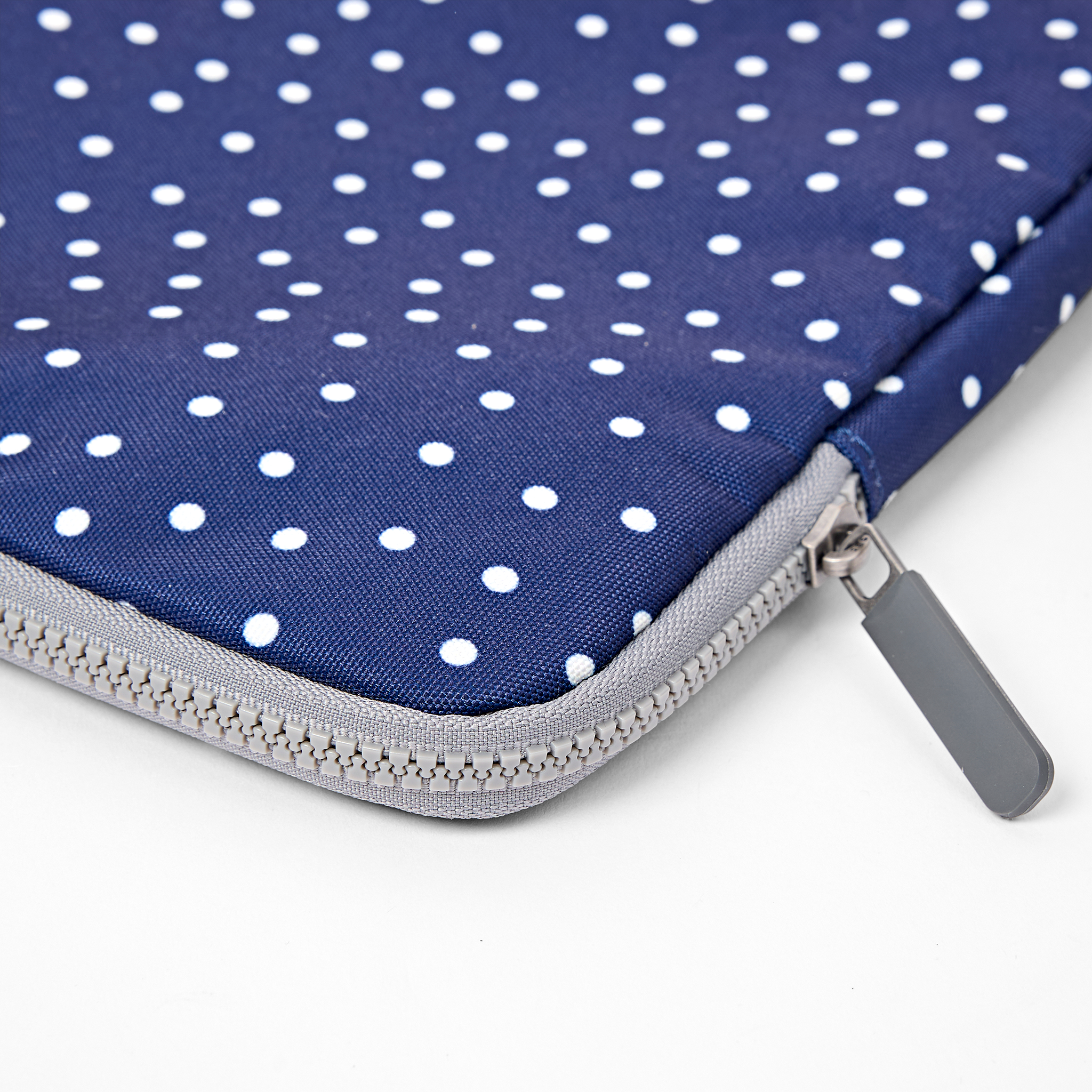Roka London Brick Lane pceske navy polka dot 14"