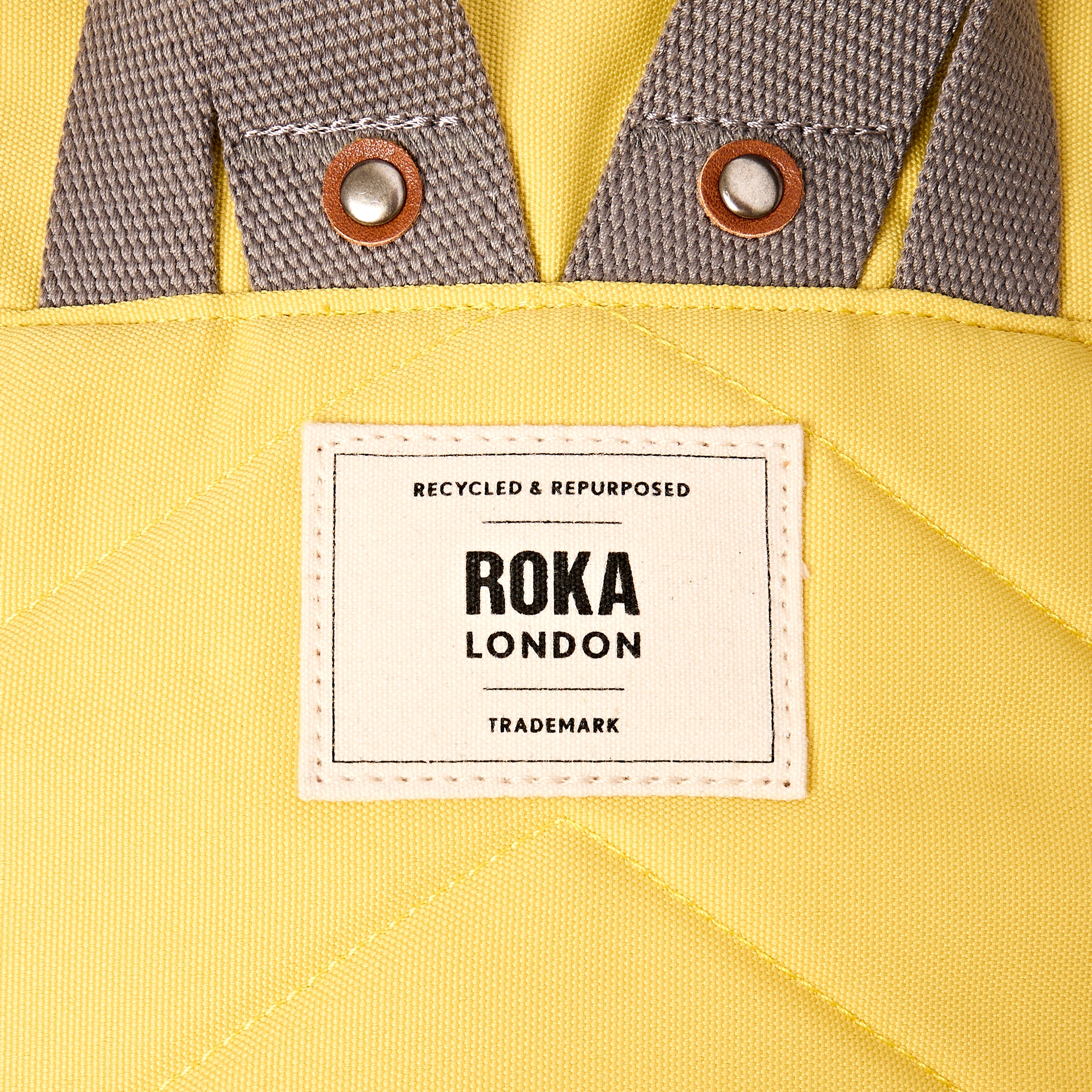 Roka London Canfield ryggsekk small 9,8 liter stripet
