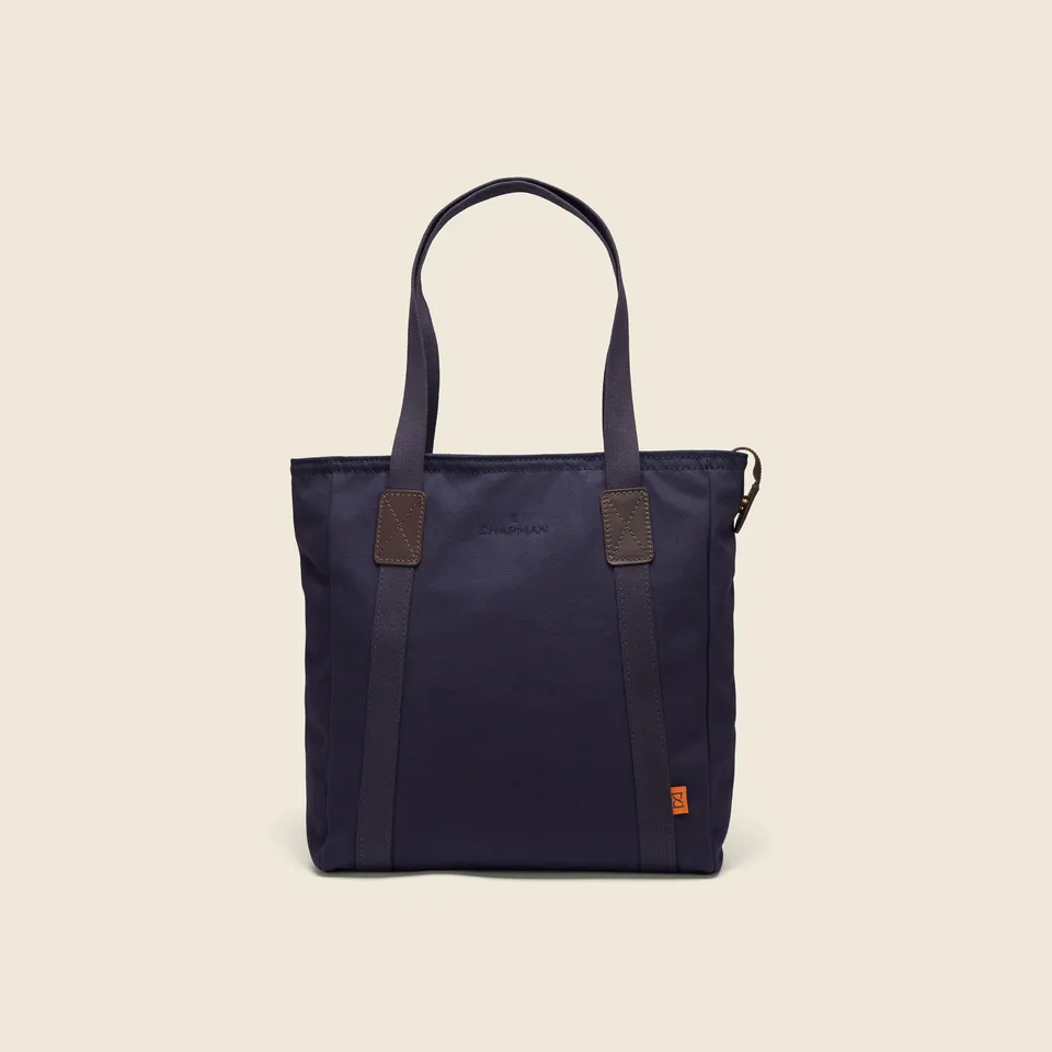 Chapman The Tote 40 toteveske navy skinn