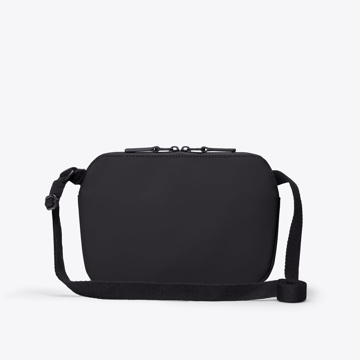 Ucon Acrobatics Melvin crossbody svart medium slitesterk